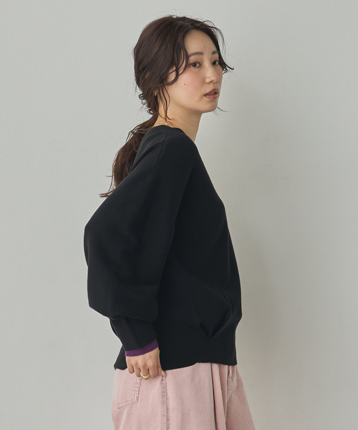[ANTI-STATIC] YAWAMOCHI YARN PUFFY-SLEEVE COLOR-BLOCK KNIT