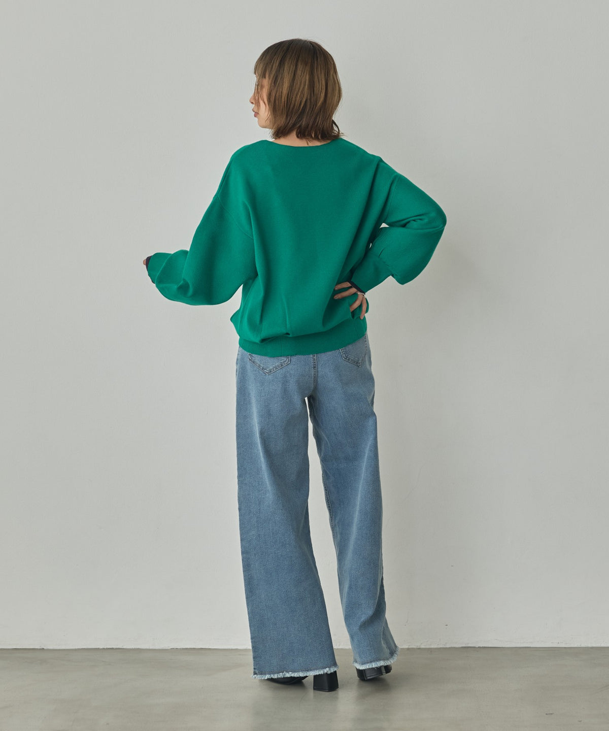 [ANTI-STATIC] YAWAMOCHI YARN PUFFY-SLEEVE COLOR-BLOCK KNIT