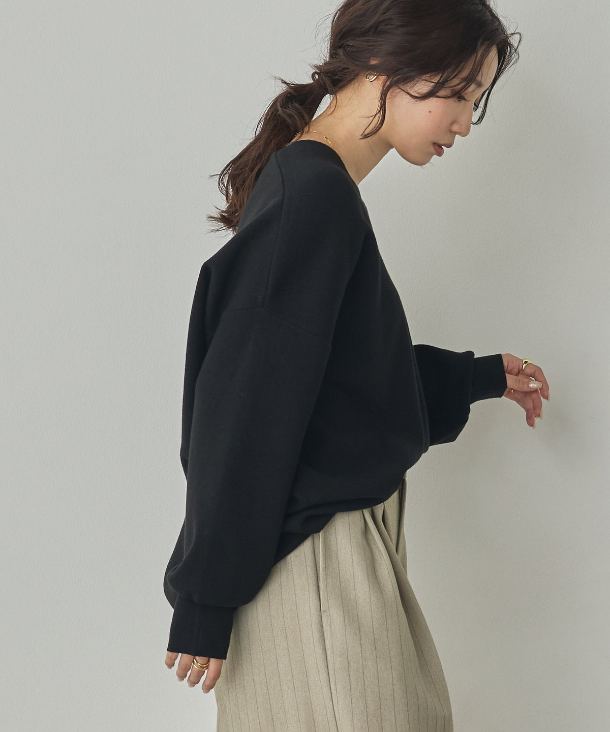 [ANTI-STATIC] YAWAMOCHI YARN DROP-SHOULDER KNIT