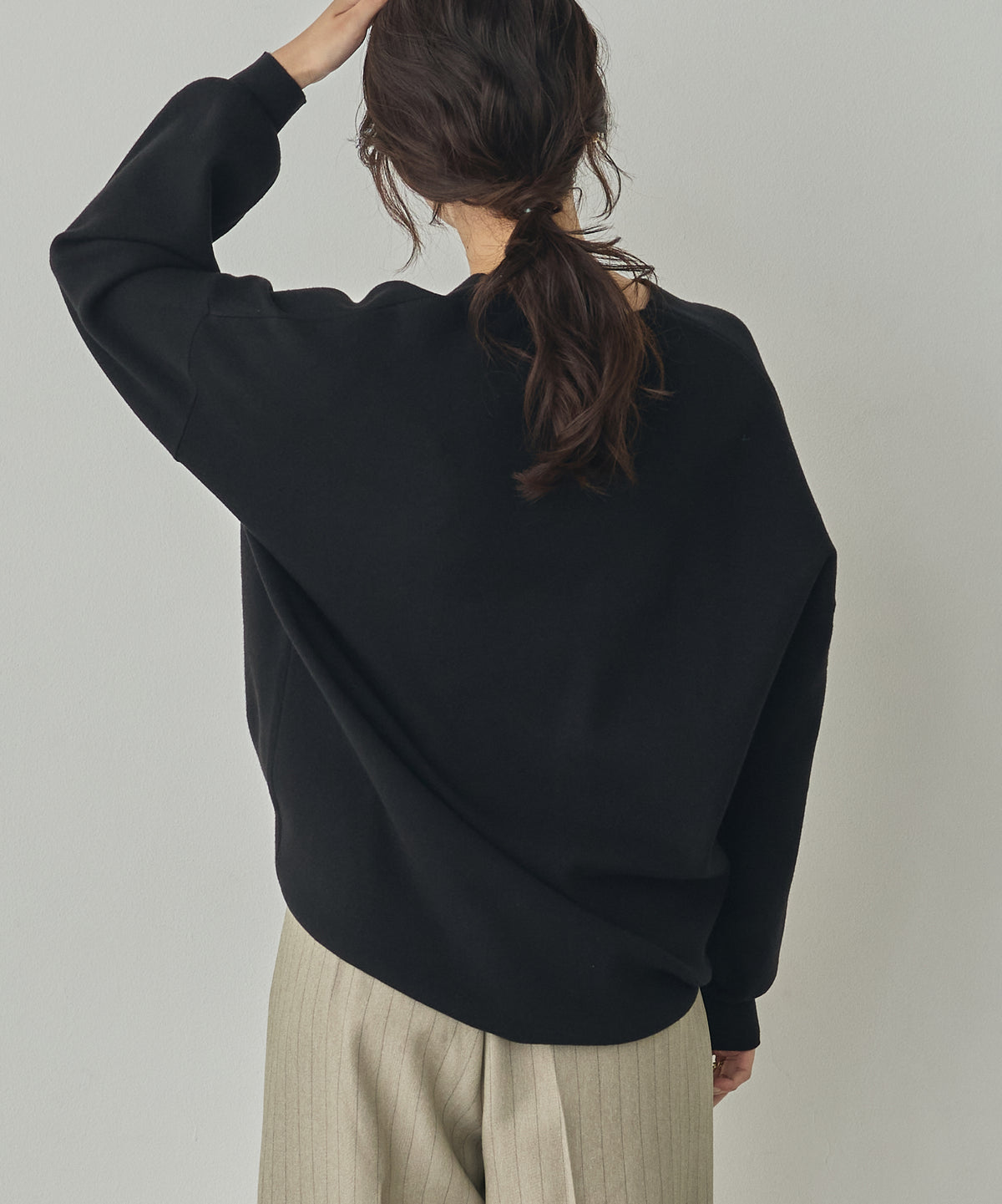 [ANTI-STATIC] YAWAMOCHI YARN DROP-SHOULDER KNIT