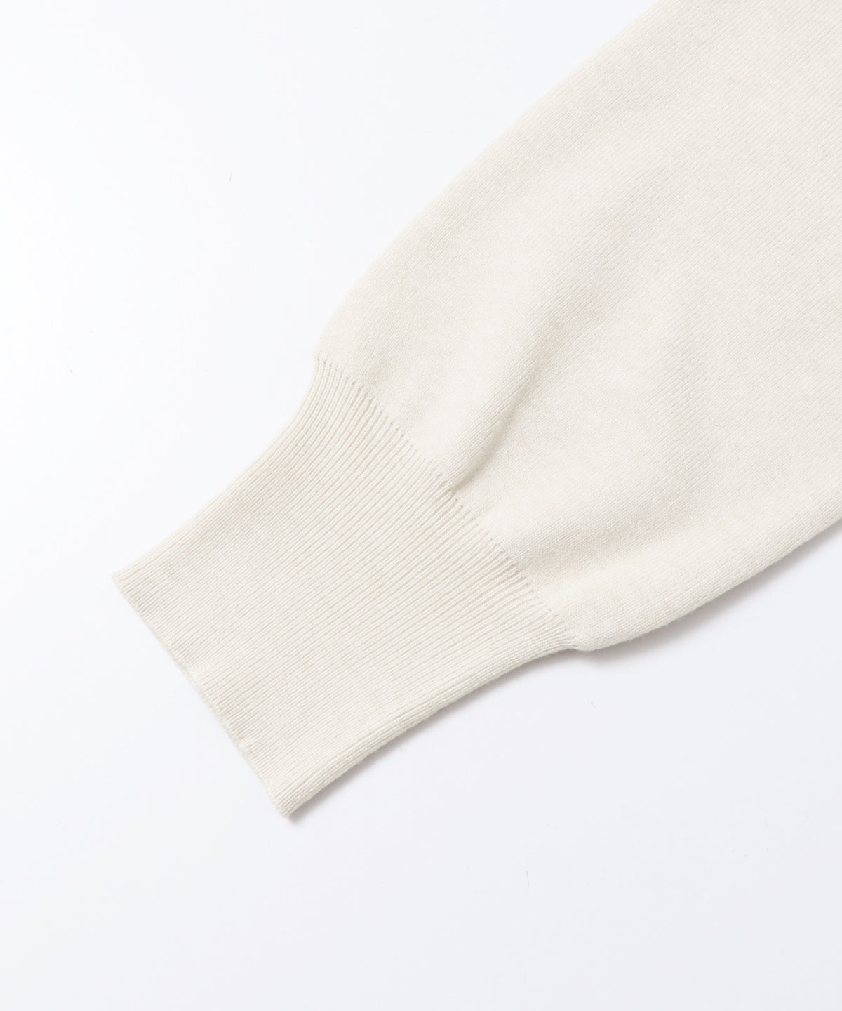 [ANTI-STATIC] YAWAMOCHI YARN DROP-SHOULDER KNIT
