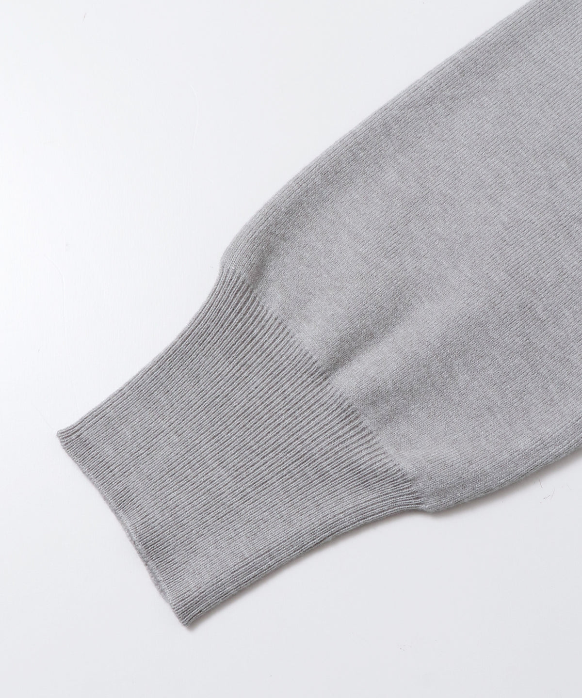 [ANTI-STATIC] YAWAMOCHI YARN COLOR-BLOCKED DROP-SHOULDER KNIT