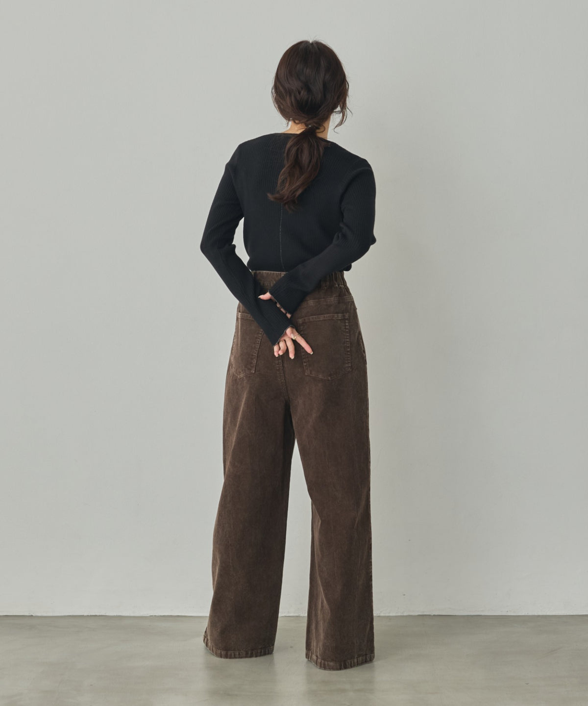[ANTI-STATIC] YAWAMOCHI YARN WITH SEQUINS CREW-NECK KNIT