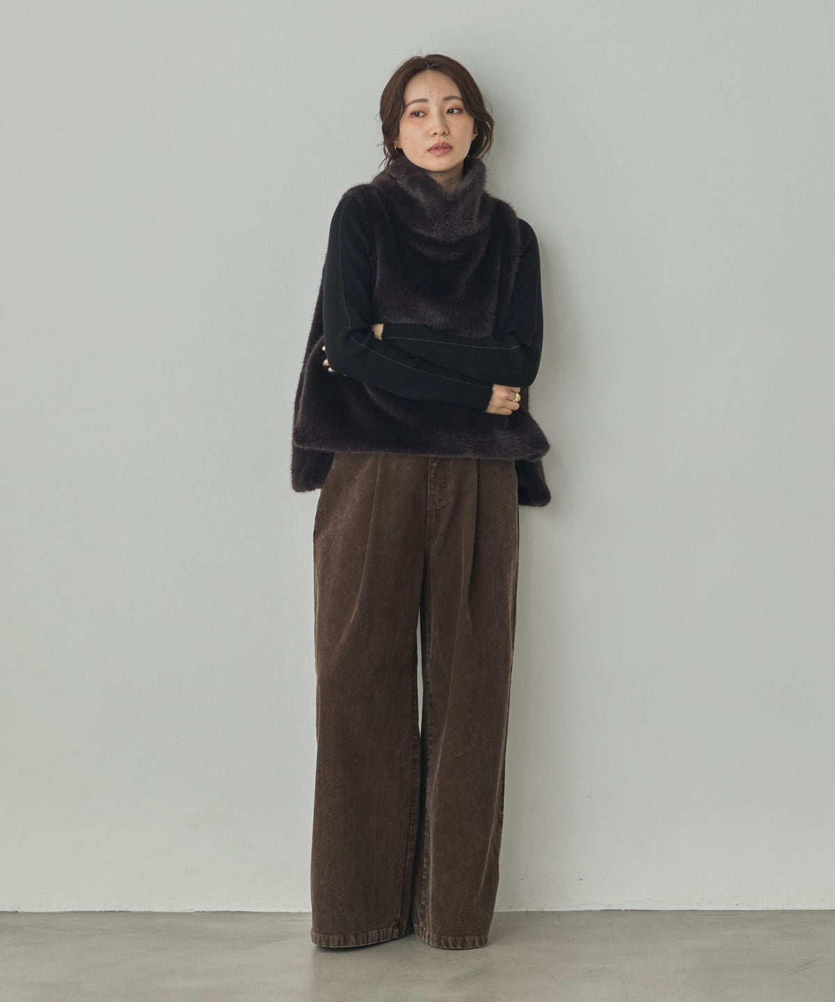 [ANTI-STATIC] YAWAMOCHI YARN WITH SEQUINS CREW-NECK KNIT