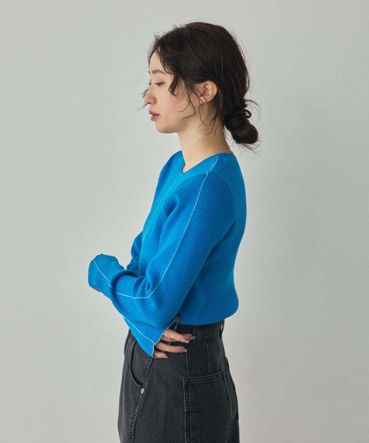 [ANTI-STATIC] YAWAMOCHI YARN WITH SEQUINS CREW-NECK KNIT