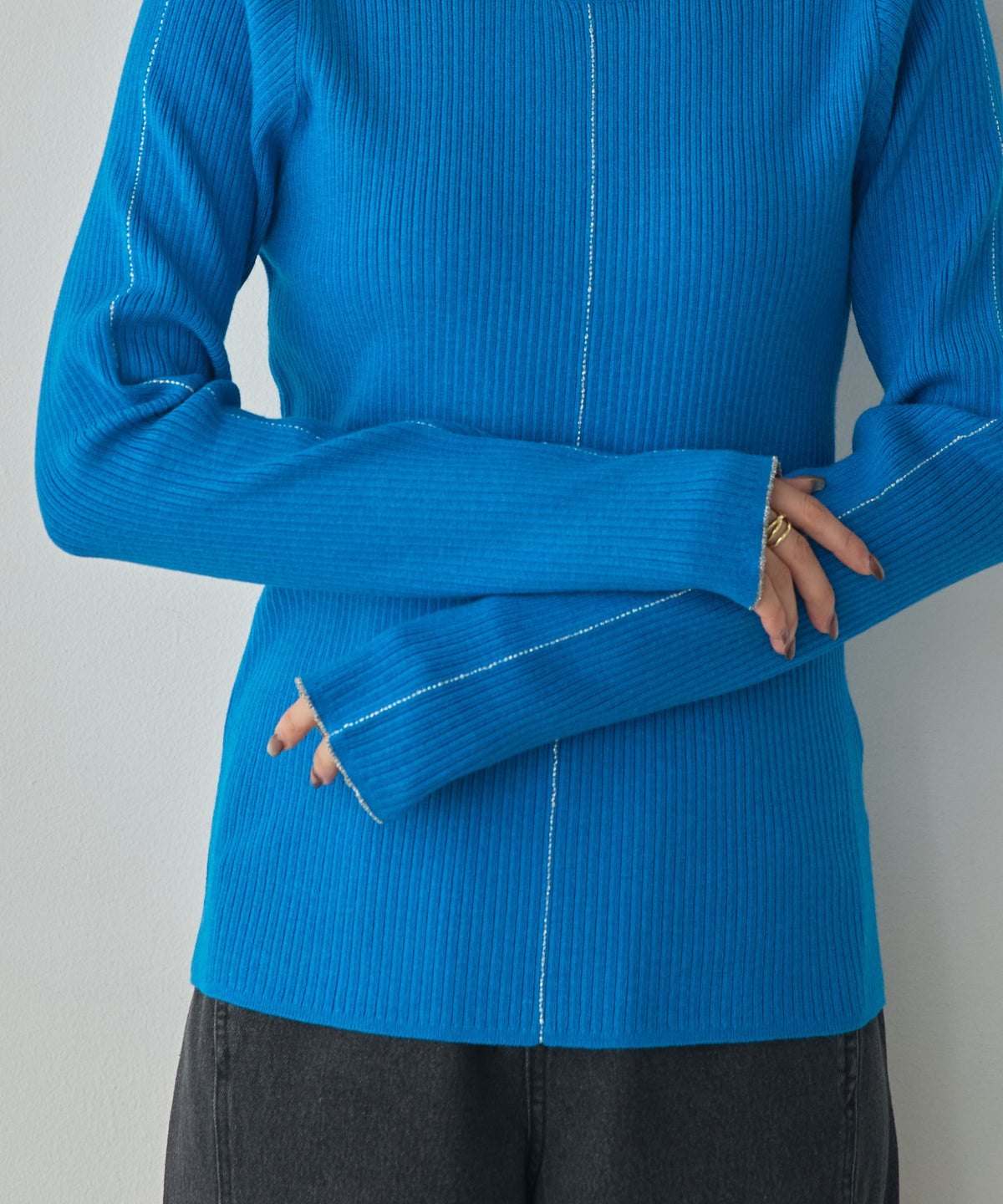 [ANTI-STATIC] YAWAMOCHI YARN WITH SEQUINS CREW-NECK KNIT