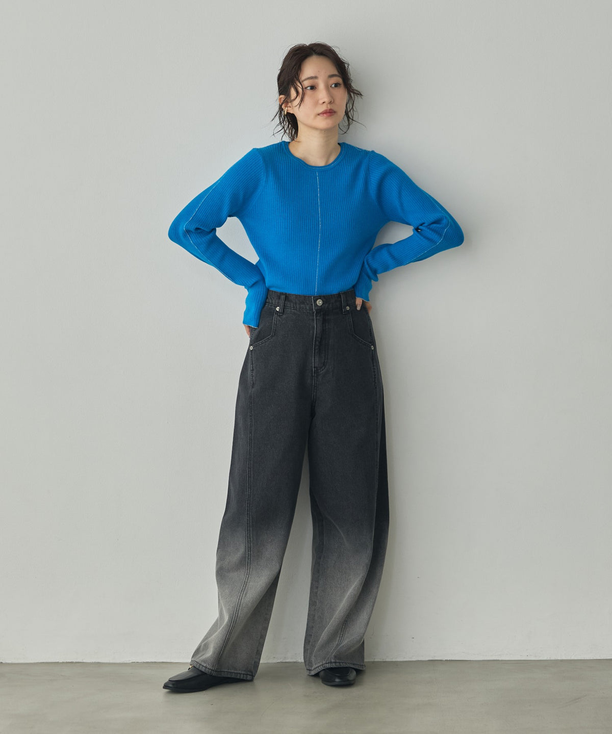 [ANTI-STATIC] YAWAMOCHI YARN WITH SEQUINS CREW-NECK KNIT
