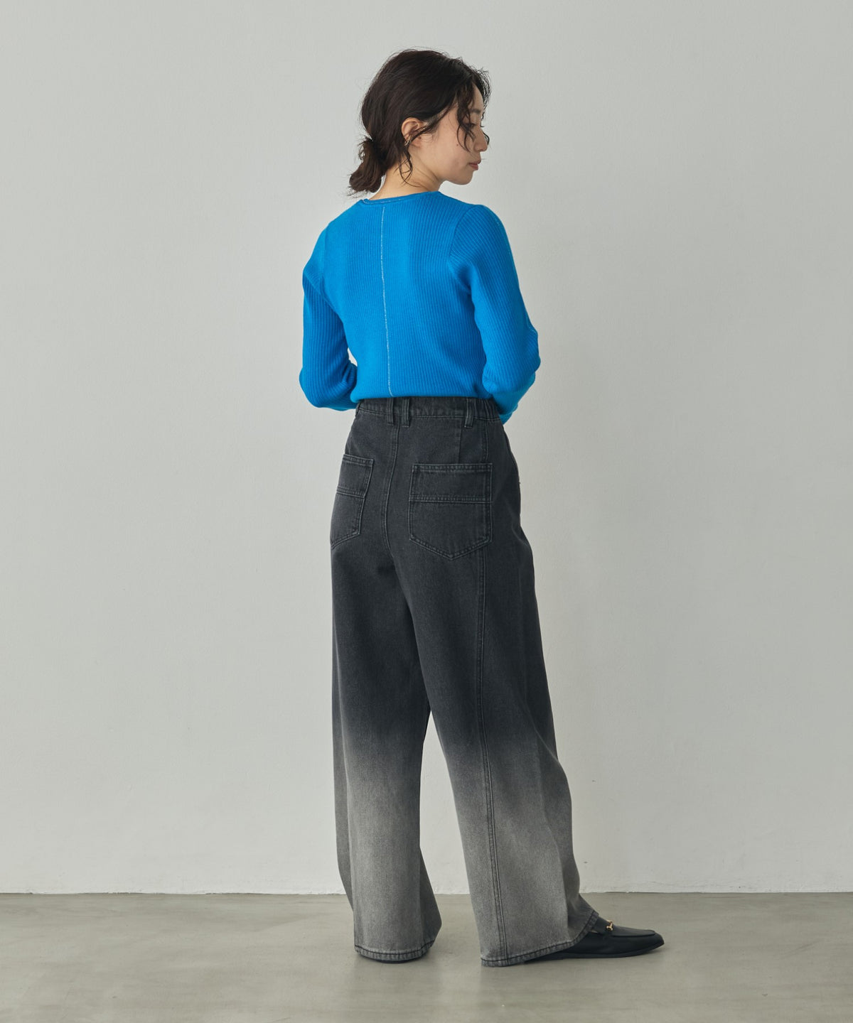 [ANTI-STATIC] YAWAMOCHI YARN WITH SEQUINS CREW-NECK KNIT