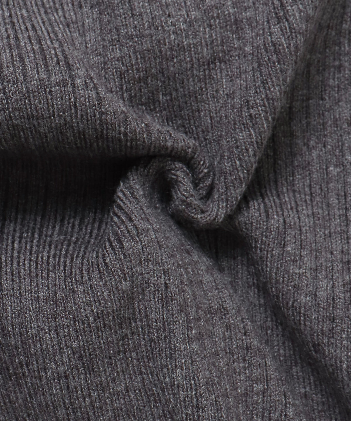 [ANTI-STATIC] YAWAMOCHI YARN WITH SEQUINS CREW-NECK KNIT