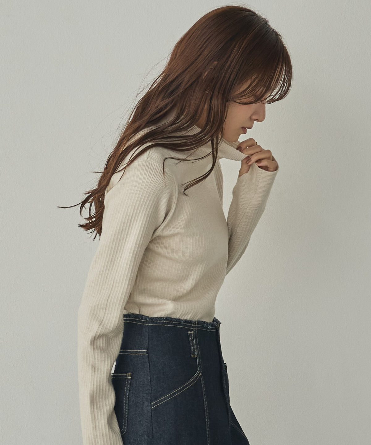 [ANTI-STATIC] YAWAMOCHI YARN THUMB-HOLE HIGH-NECK KNIT