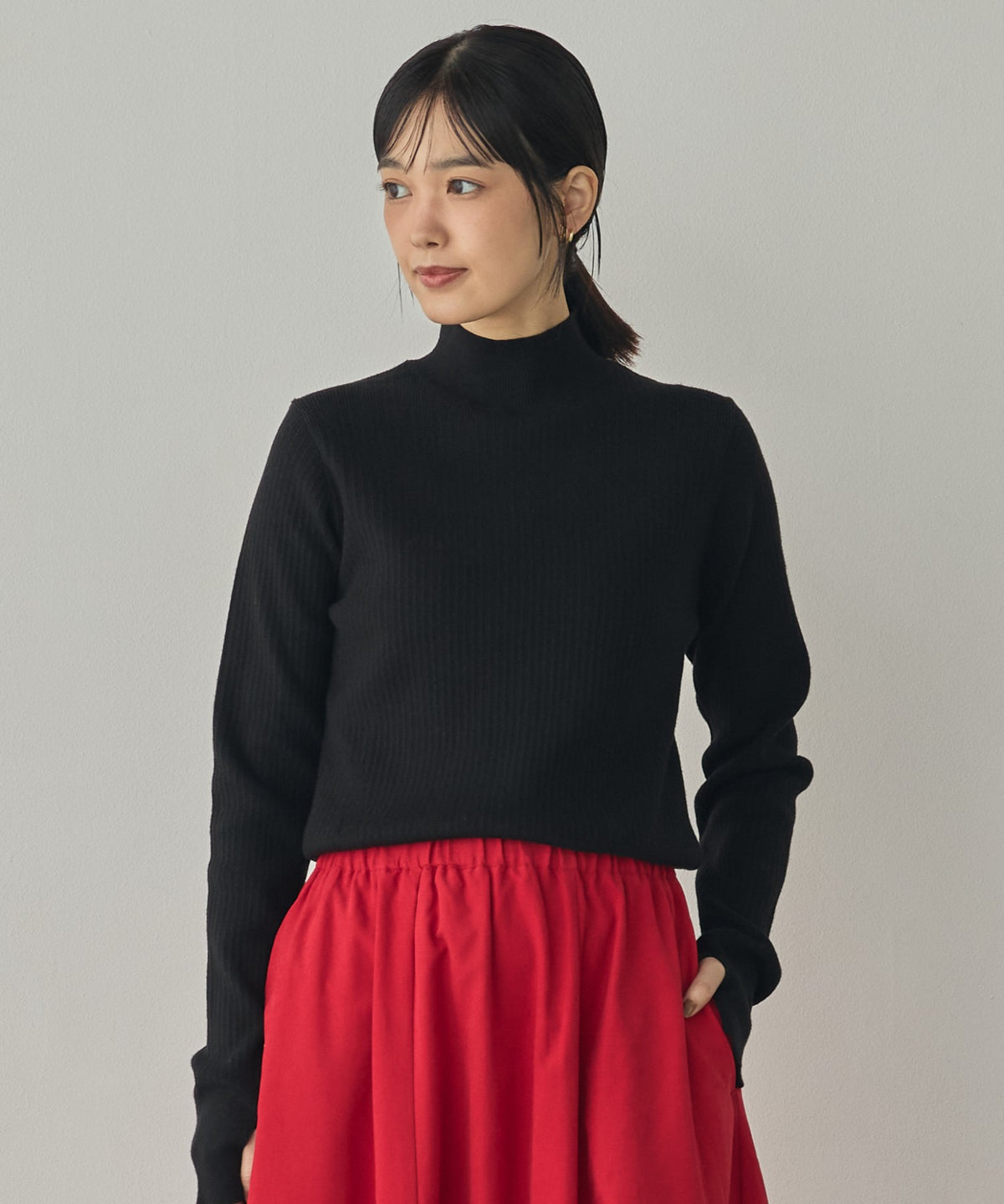 [ANTI-STATIC] YAWAMOCHI YARN THUMB-HOLE HIGH-NECK KNIT