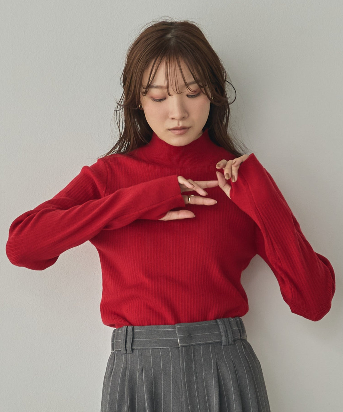 [ANTI-STATIC] YAWAMOCHI YARN THUMB-HOLE HIGH-NECK KNIT