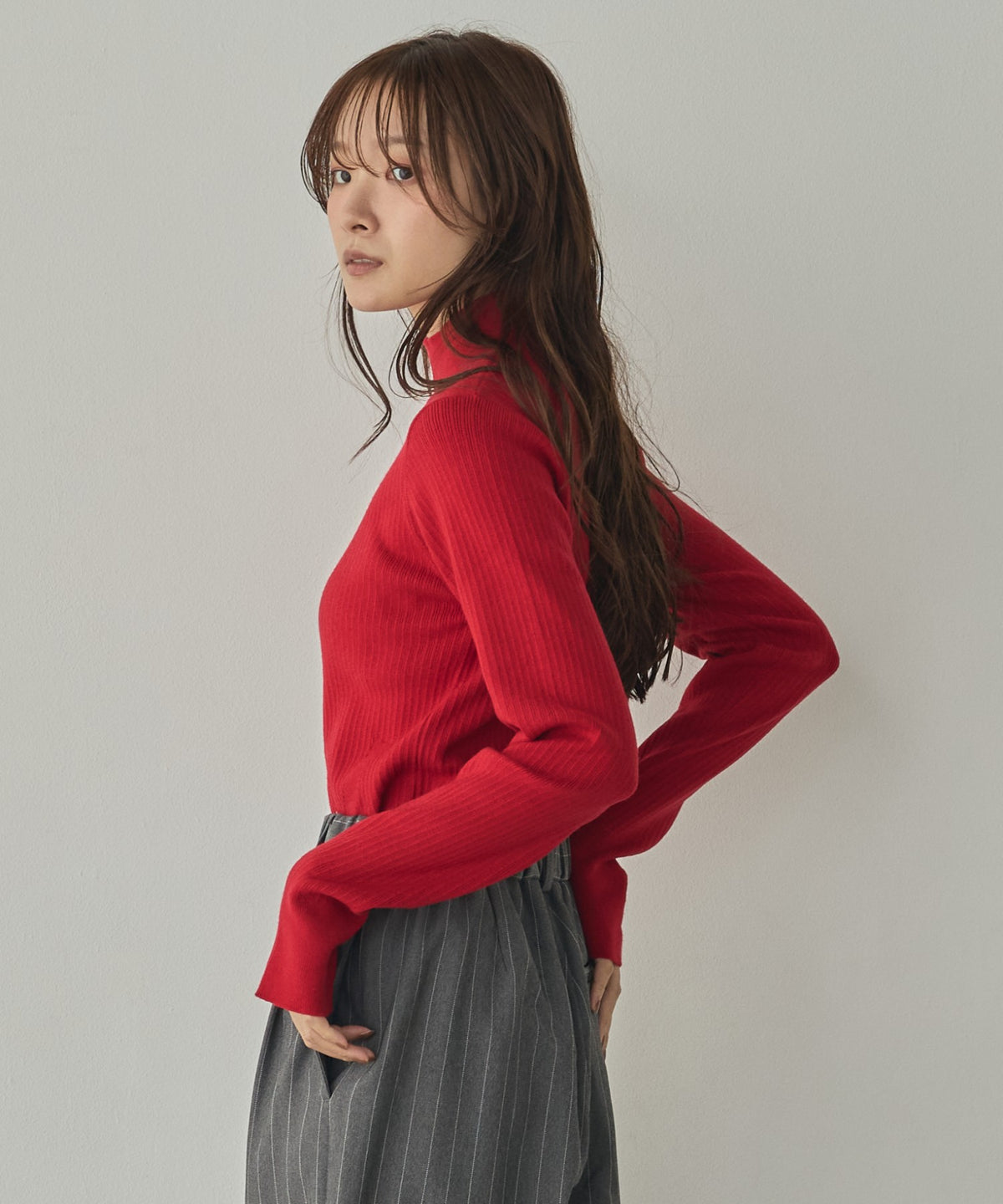 [ANTI-STATIC] YAWAMOCHI YARN THUMB-HOLE HIGH-NECK KNIT
