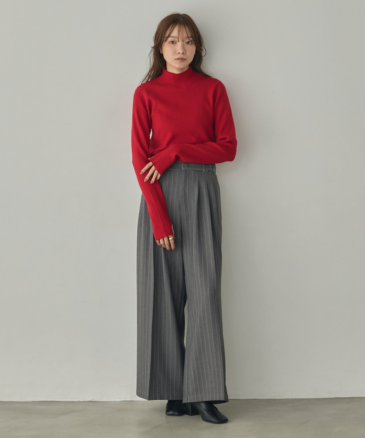 [ANTI-STATIC] YAWAMOCHI YARN THUMB-HOLE HIGH-NECK KNIT