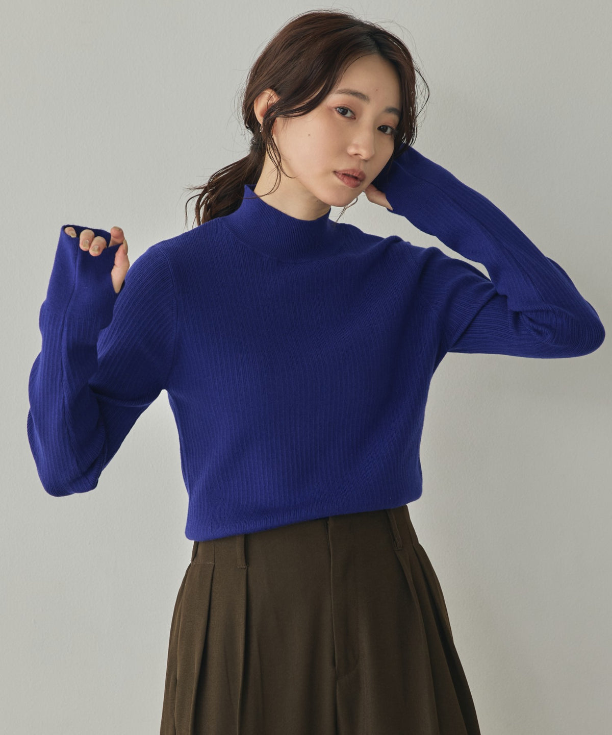 [ANTI-STATIC] YAWAMOCHI YARN THUMB-HOLE HIGH-NECK KNIT