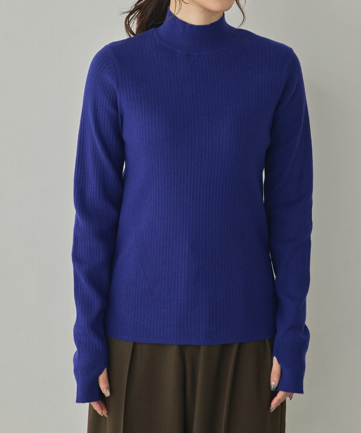 [ANTI-STATIC] YAWAMOCHI YARN THUMB-HOLE HIGH-NECK KNIT