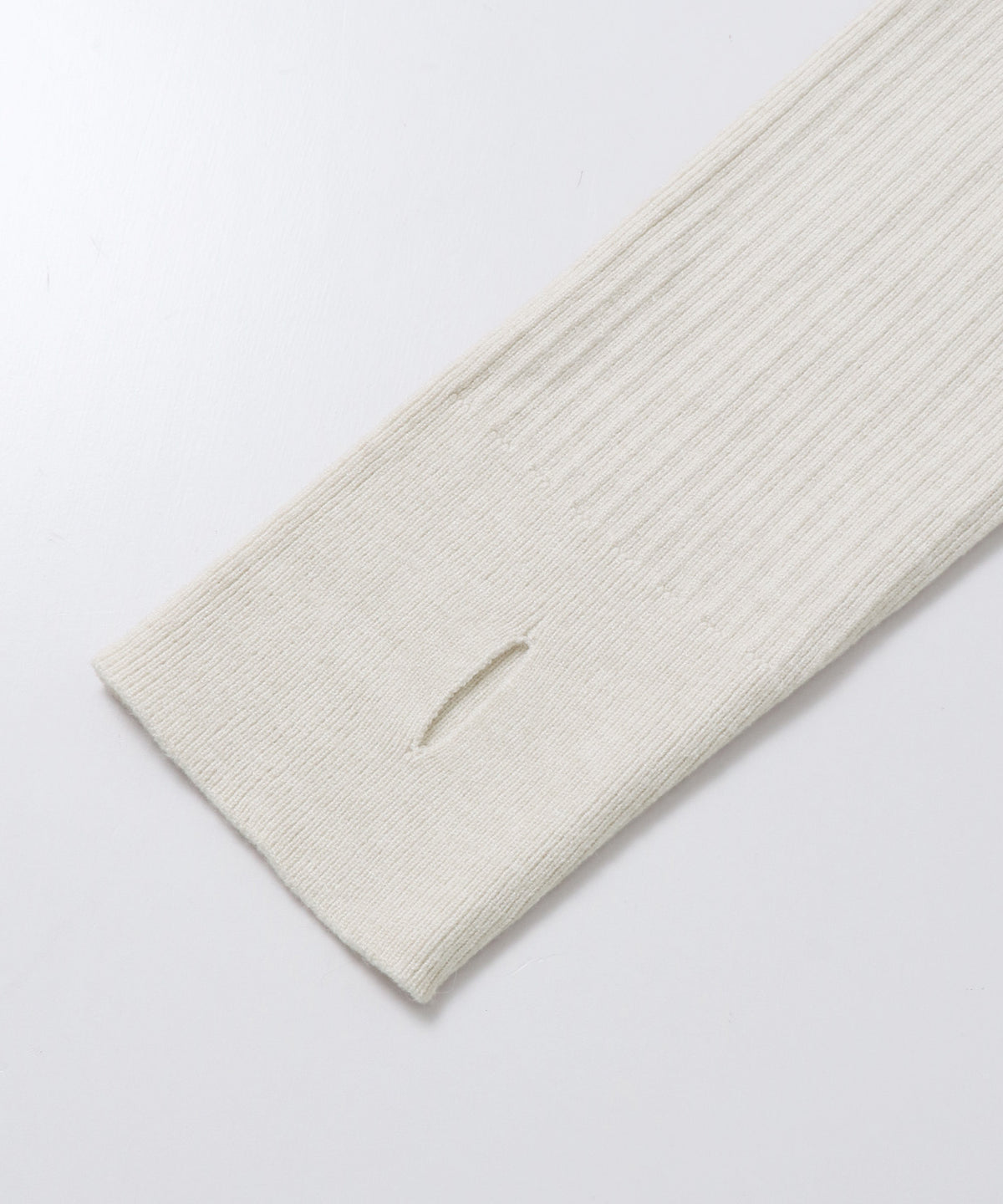[ANTI-STATIC] YAWAMOCHI YARN THUMB-HOLE HIGH-NECK KNIT
