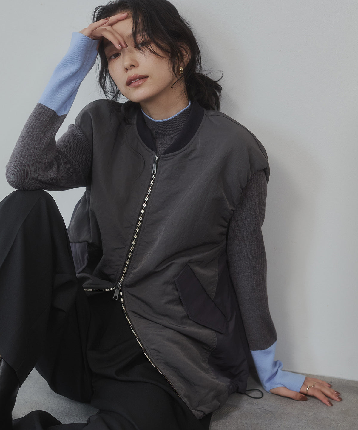 [ANTI-STATIC] YAWAMOCHI YARN RIBBED COLOR-BLOCKED THUMBHOLE HIGH-NECK KNIT