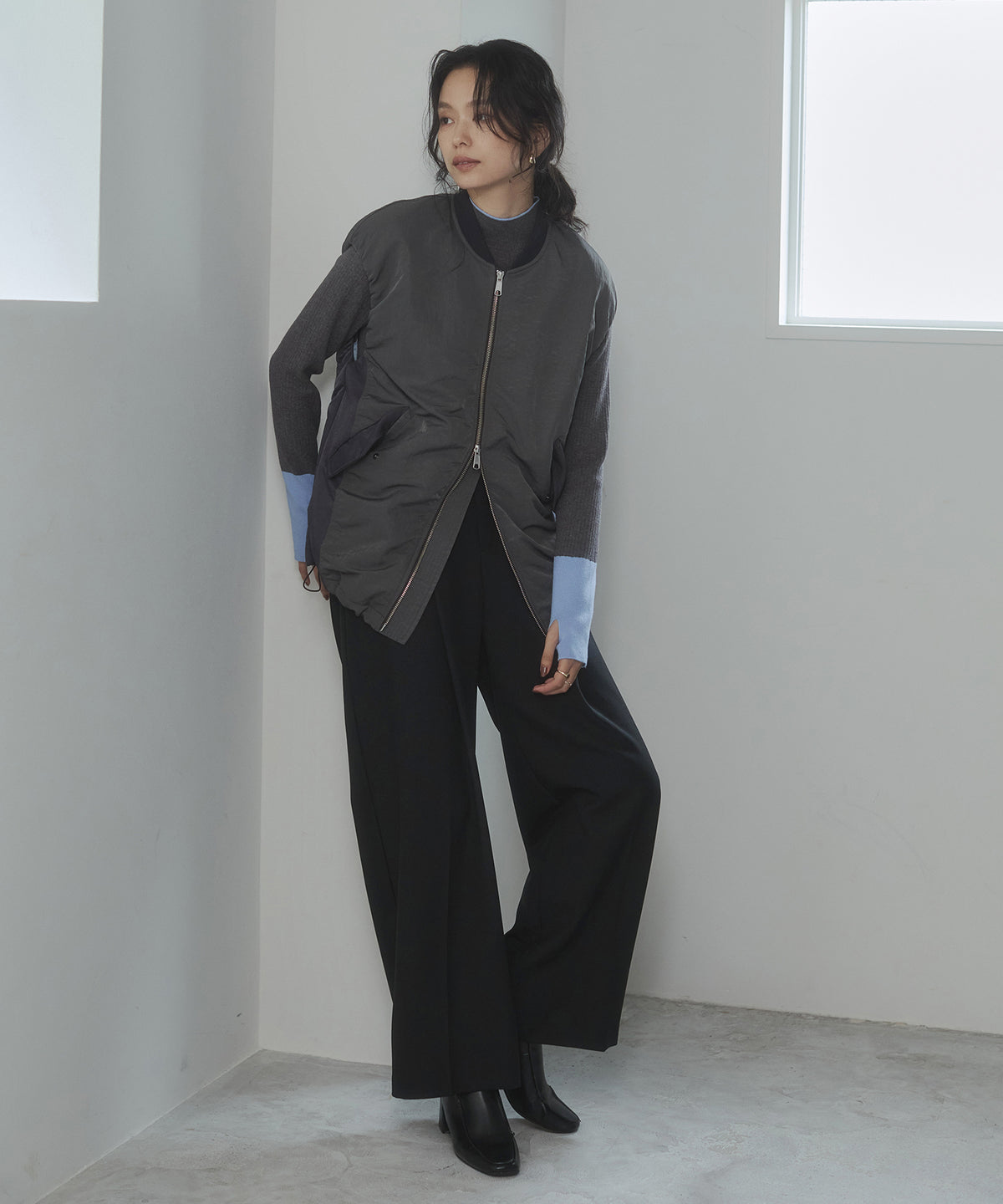 [ANTI-STATIC] YAWAMOCHI YARN RIBBED COLOR-BLOCKED THUMBHOLE HIGH-NECK KNIT