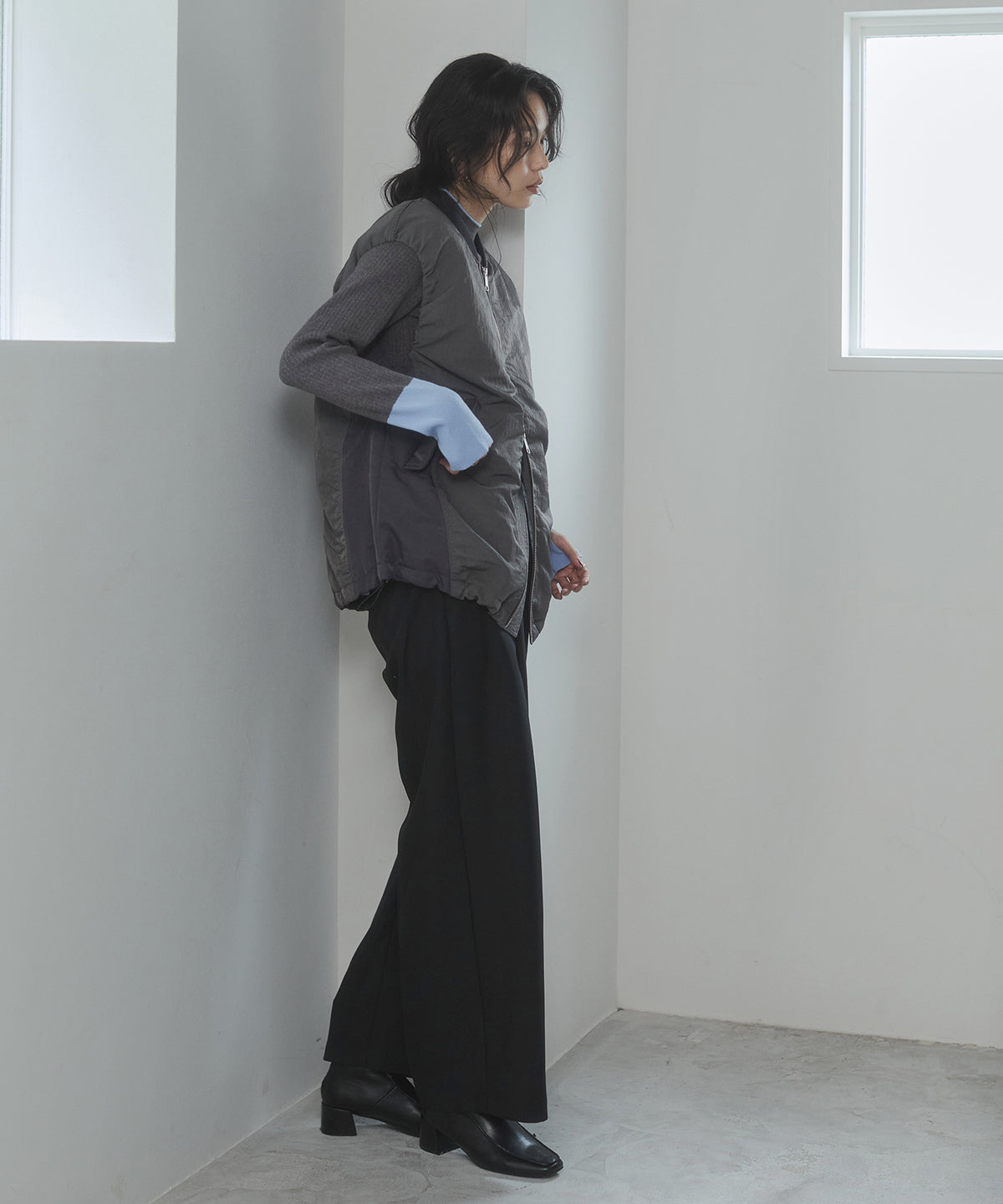 [ANTI-STATIC] YAWAMOCHI YARN RIBBED COLOR-BLOCKED THUMBHOLE HIGH-NECK KNIT