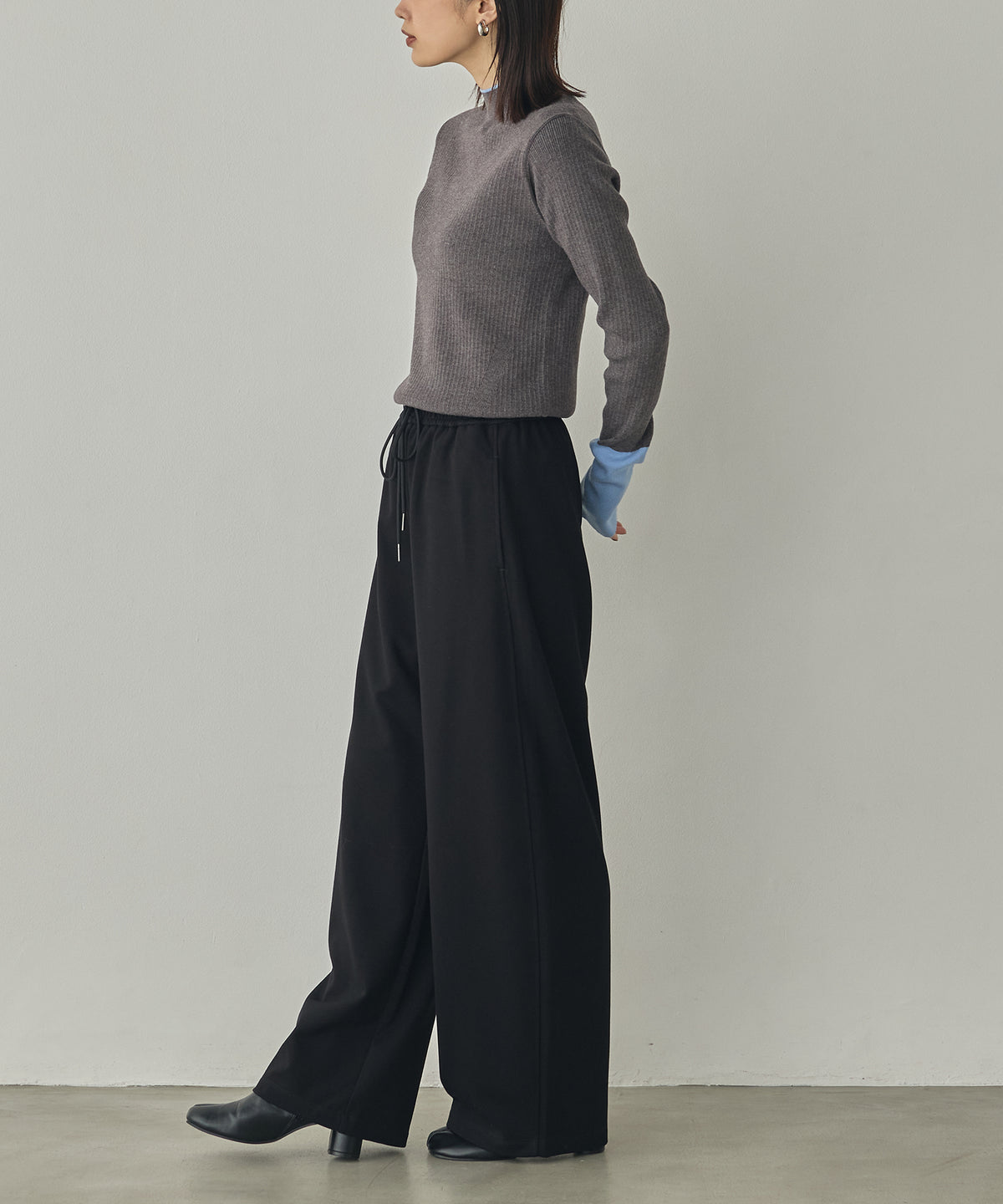[ANTI-STATIC] YAWAMOCHI YARN RIBBED COLOR-BLOCKED THUMBHOLE HIGH-NECK KNIT