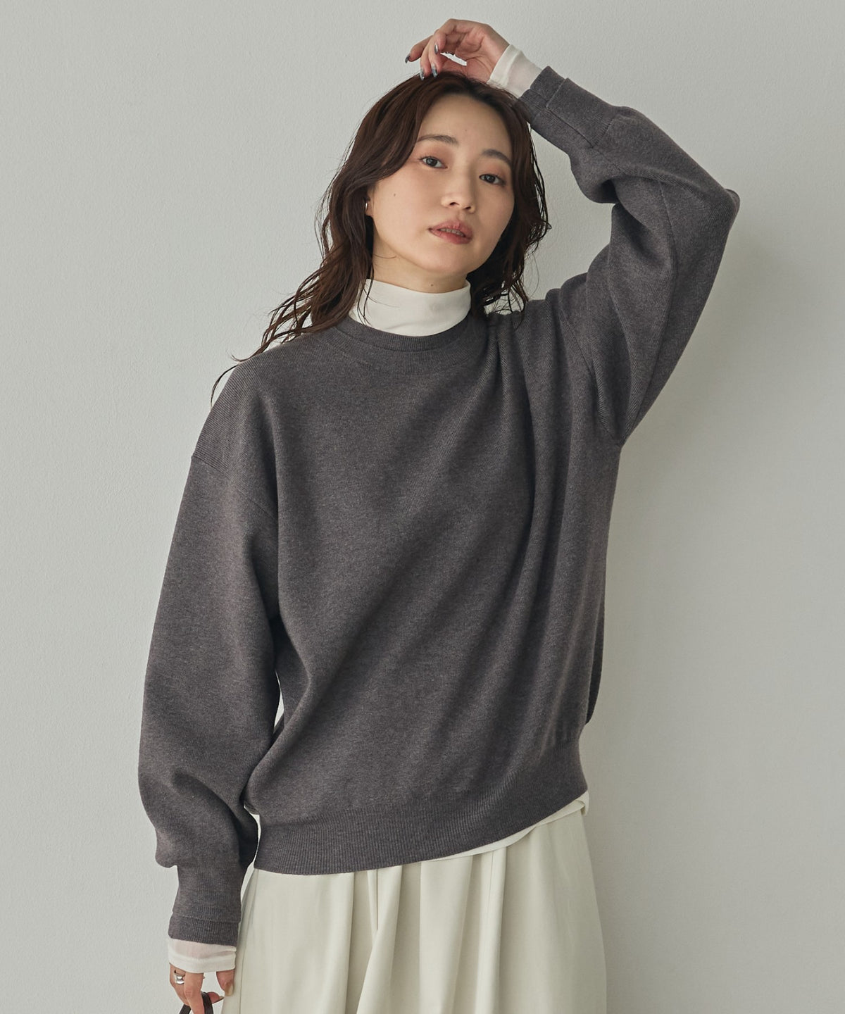 [ANTI-STATIC] YAWAMOCHI YARN CREW-NECK COLOR-BLOCK LAYERED KNIT