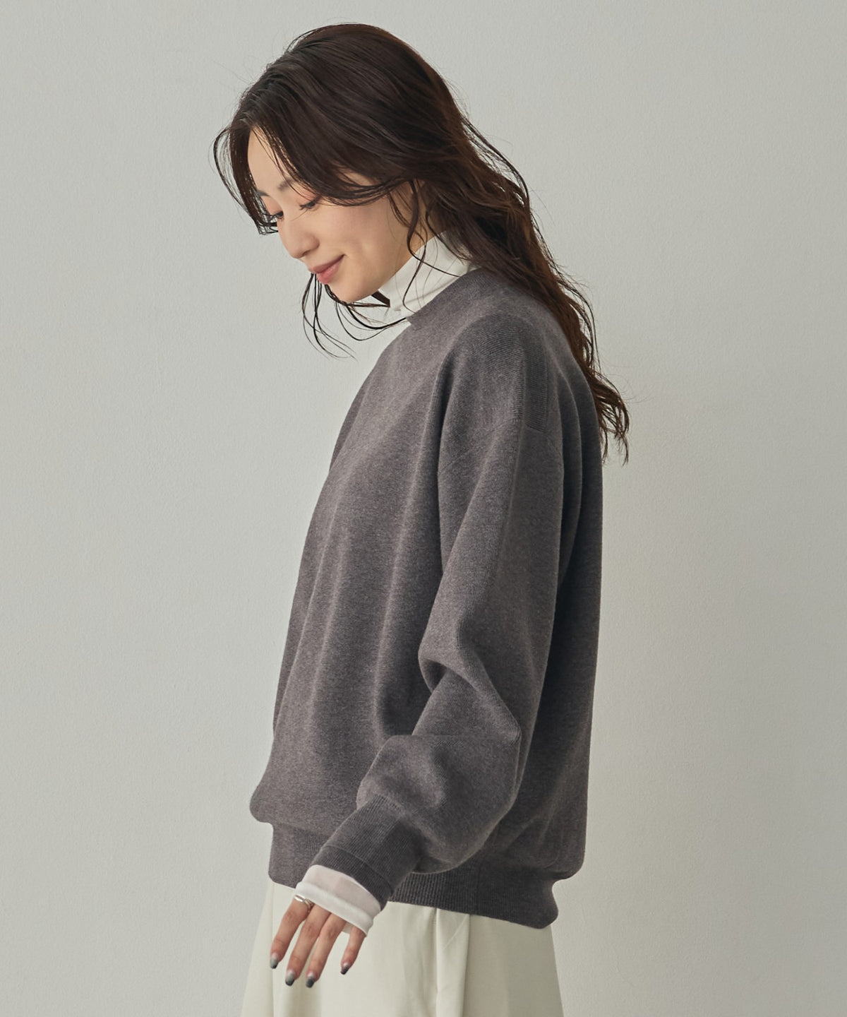[ANTI-STATIC] YAWAMOCHI YARN CREW-NECK COLOR-BLOCK LAYERED KNIT