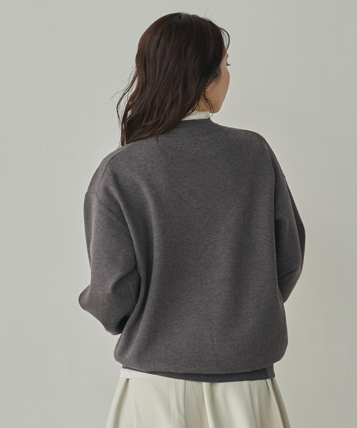 [ANTI-STATIC] YAWAMOCHI YARN CREW-NECK COLOR-BLOCK LAYERED KNIT