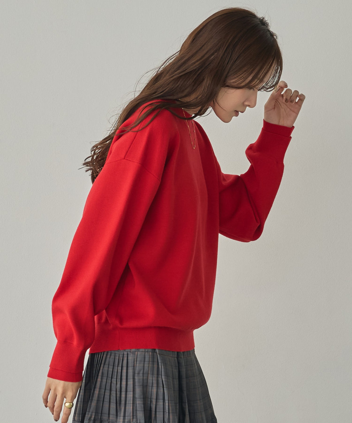 [ANTI-STATIC] YAWAMOCHI YARN CREW-NECK COLOR-BLOCK LAYERED KNIT