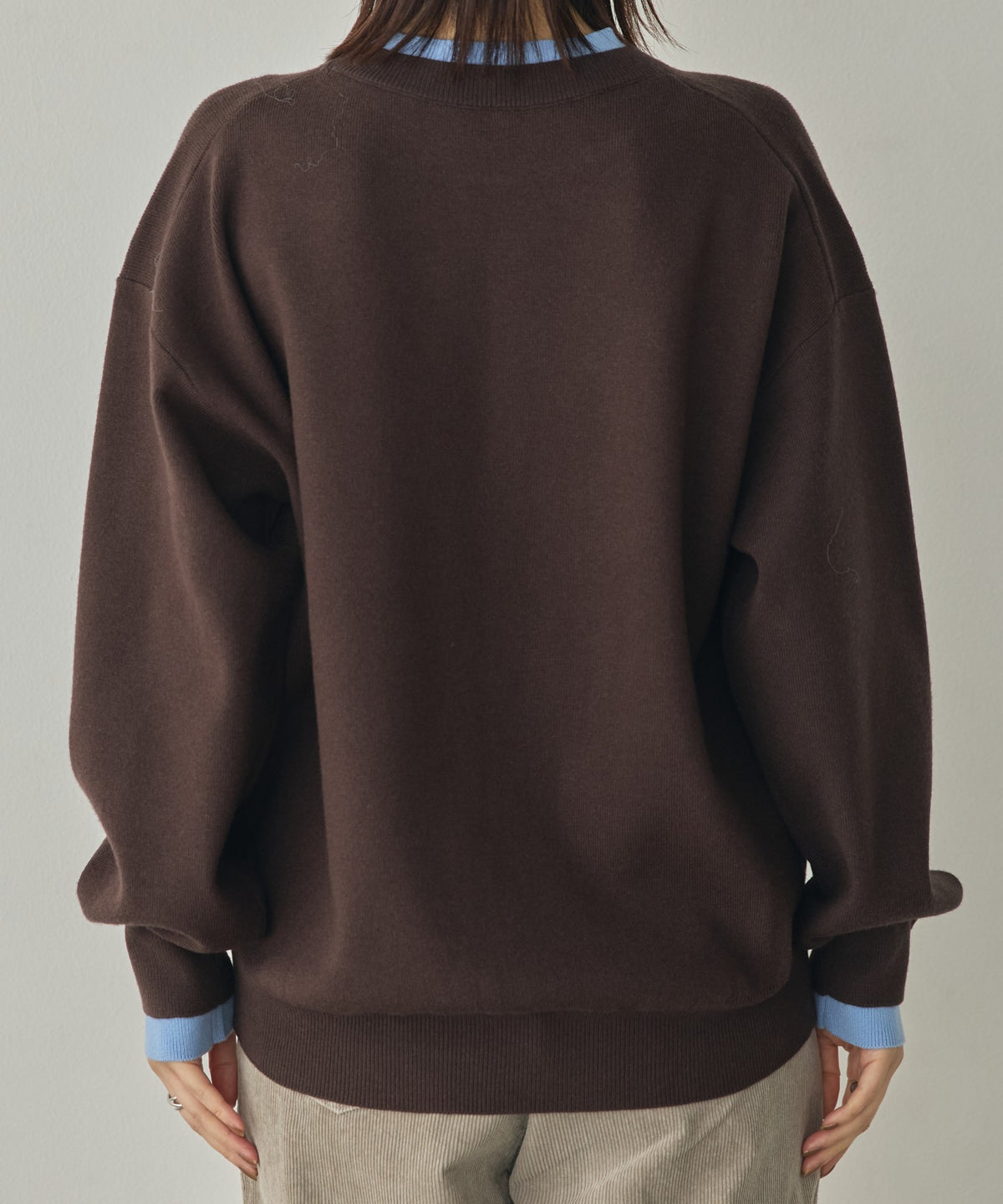 [ANTI-STATIC] YAWAMOCHI YARN CREW-NECK COLOR-BLOCK LAYERED KNIT