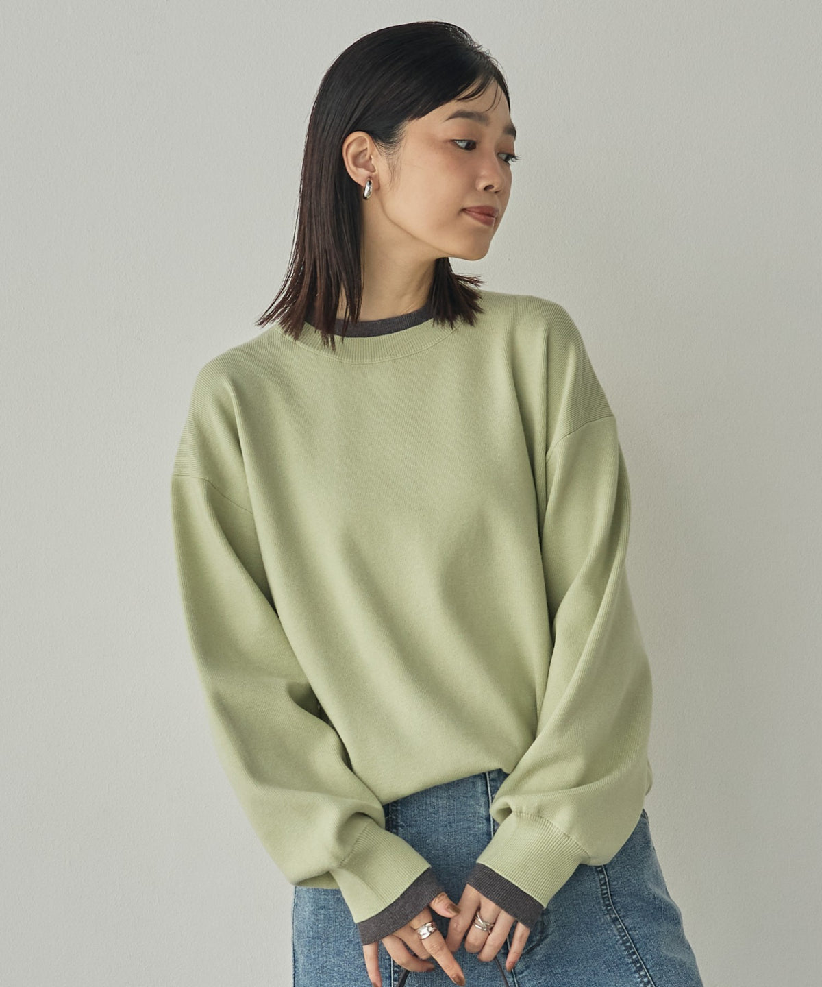 [ANTI-STATIC] YAWAMOCHI YARN CREW-NECK COLOR-BLOCK LAYERED KNIT
