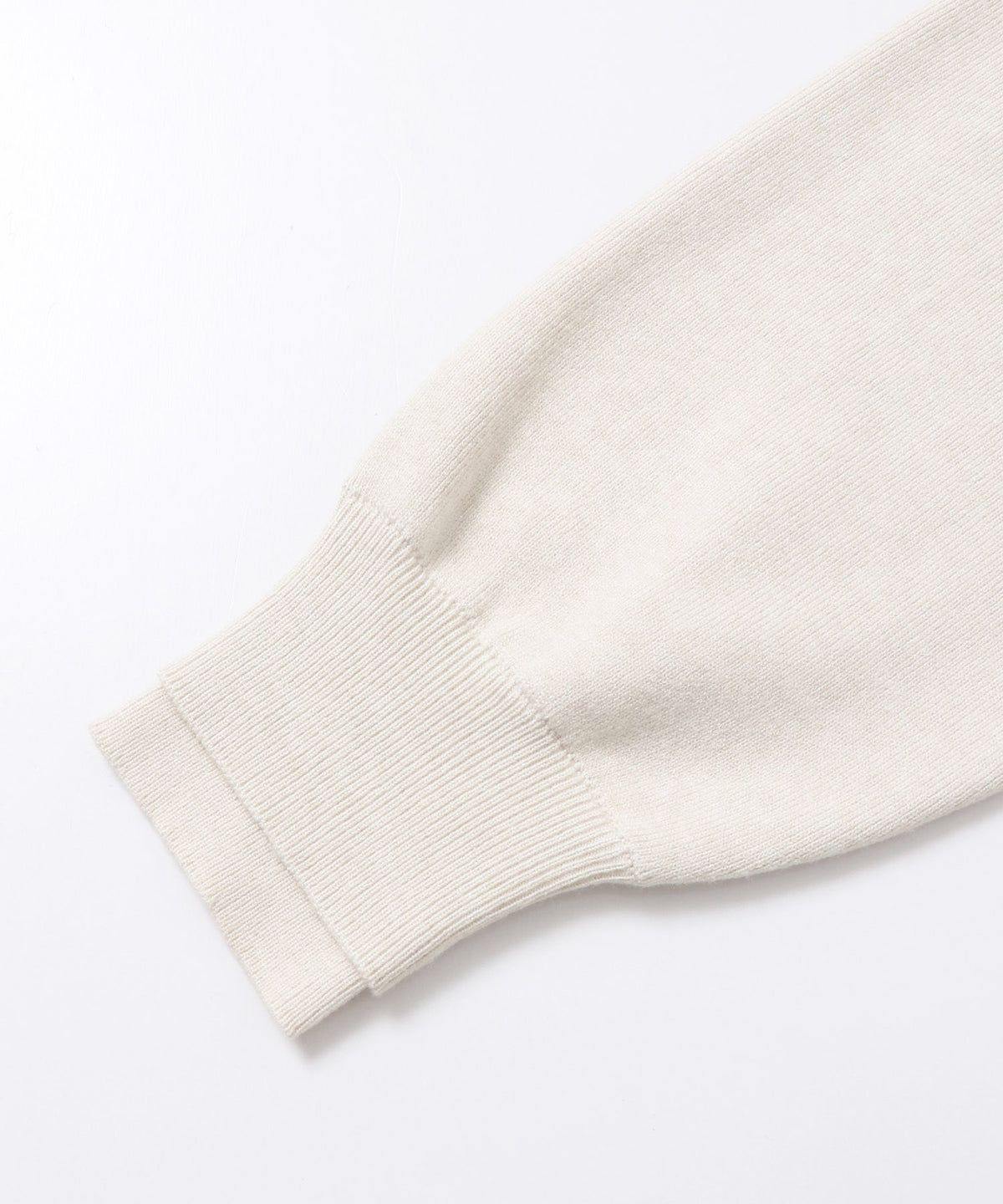 [ANTI-STATIC] YAWAMOCHI YARN CREW-NECK COLOR-BLOCK LAYERED KNIT