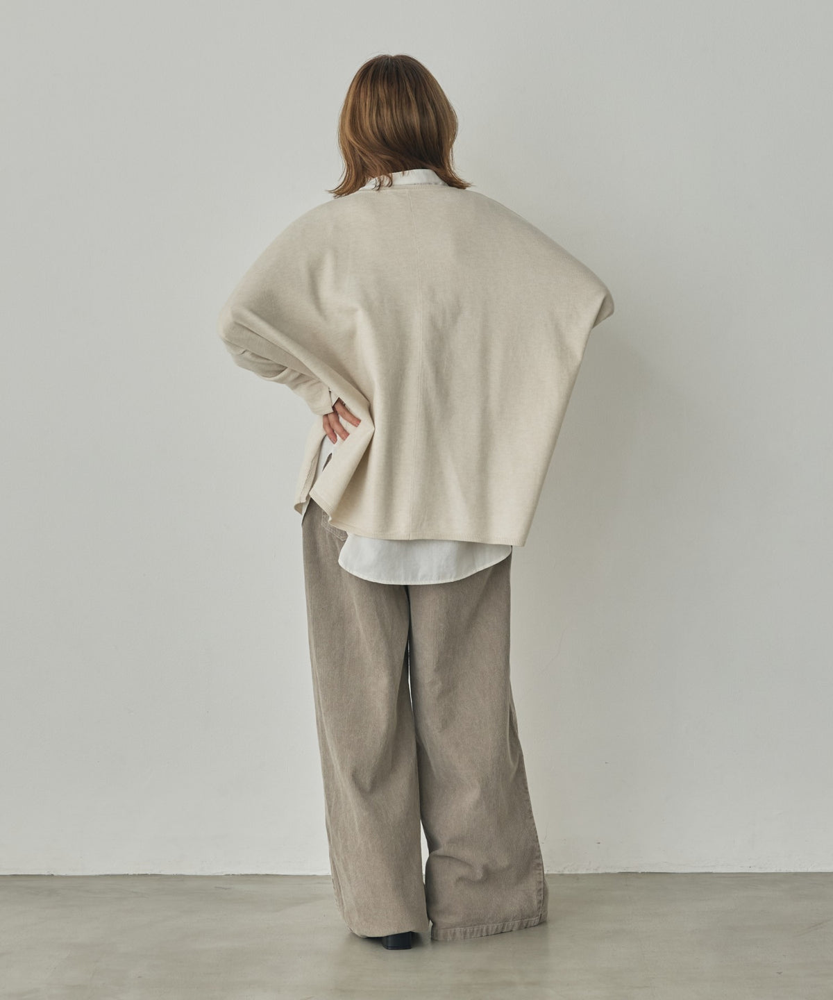 [ANTI-STATIC] SOFT AND PUFFY YARN OVER-THE-SHOULDER DOLMAN KNIT