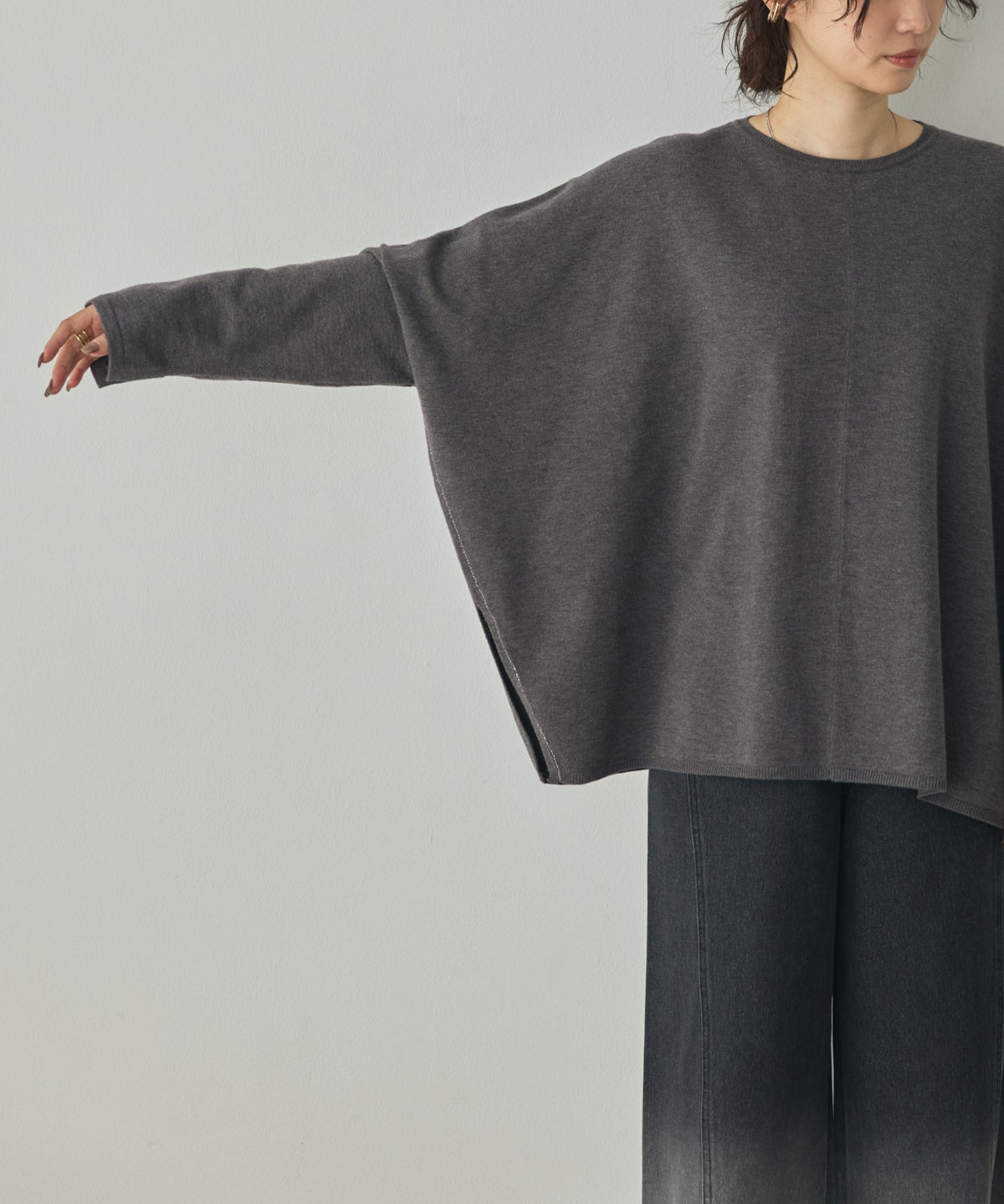 [ANTI-STATIC] SOFT AND PUFFY YARN OVER-THE-SHOULDER DOLMAN KNIT