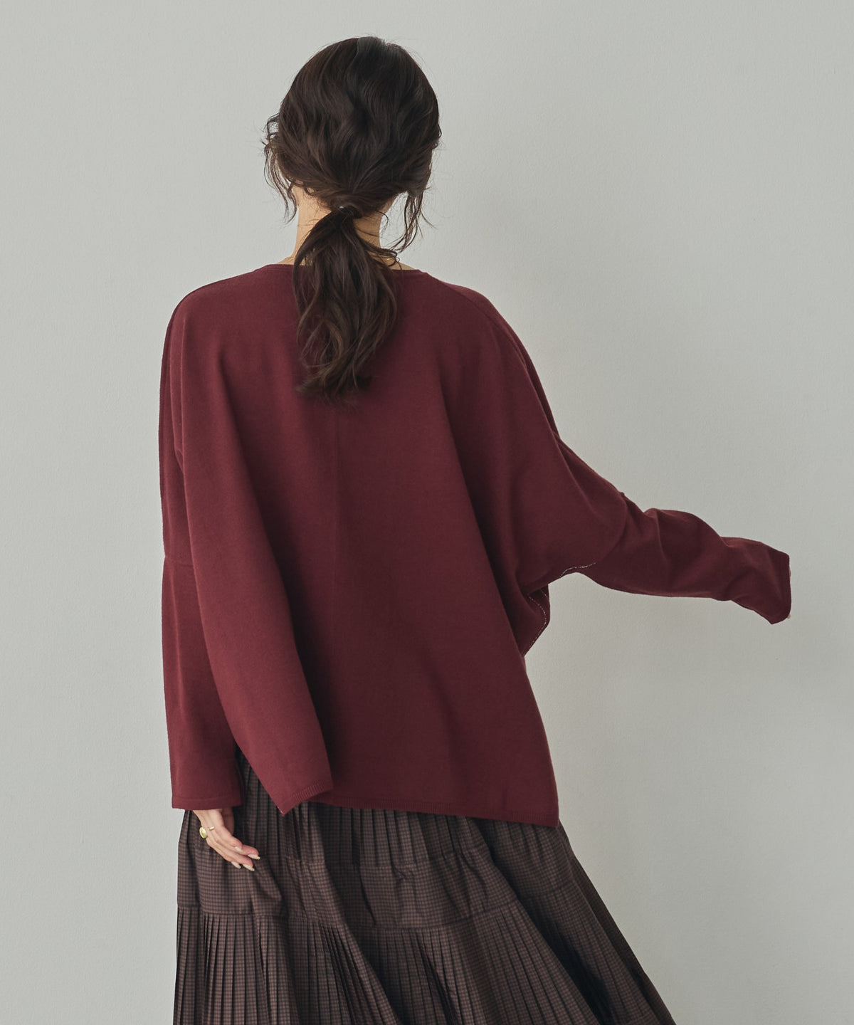 [ANTI-STATIC] SOFT AND PUFFY YARN OVER-THE-SHOULDER DOLMAN KNIT