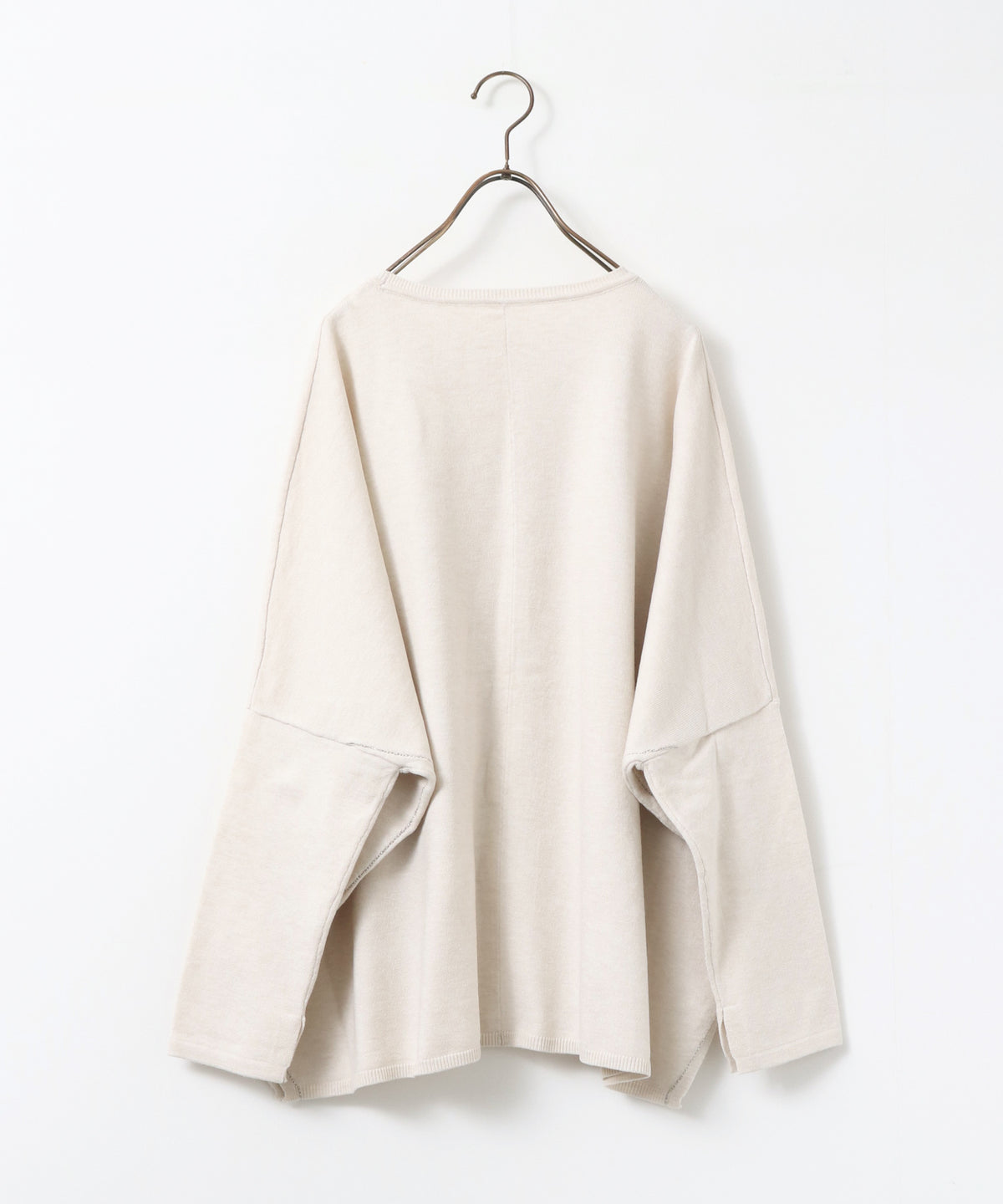 [ANTI-STATIC] SOFT AND PUFFY YARN OVER-THE-SHOULDER DOLMAN KNIT
