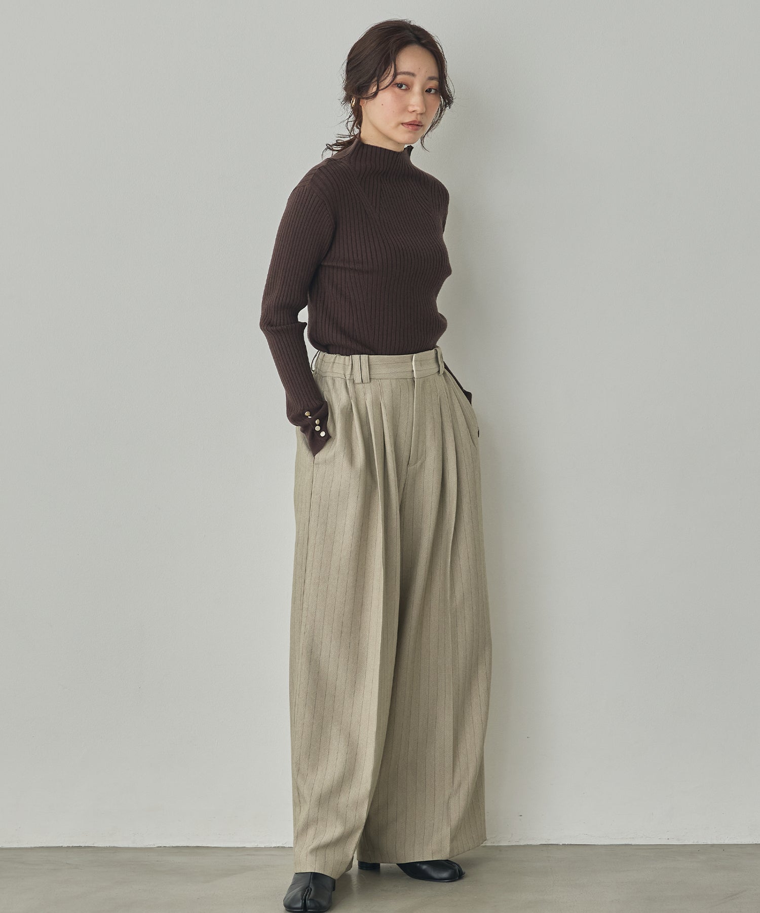 [PRE-ORDER][ANTI-STATIC] YAWAMOCHI YARN TURTLENECK JUMPER