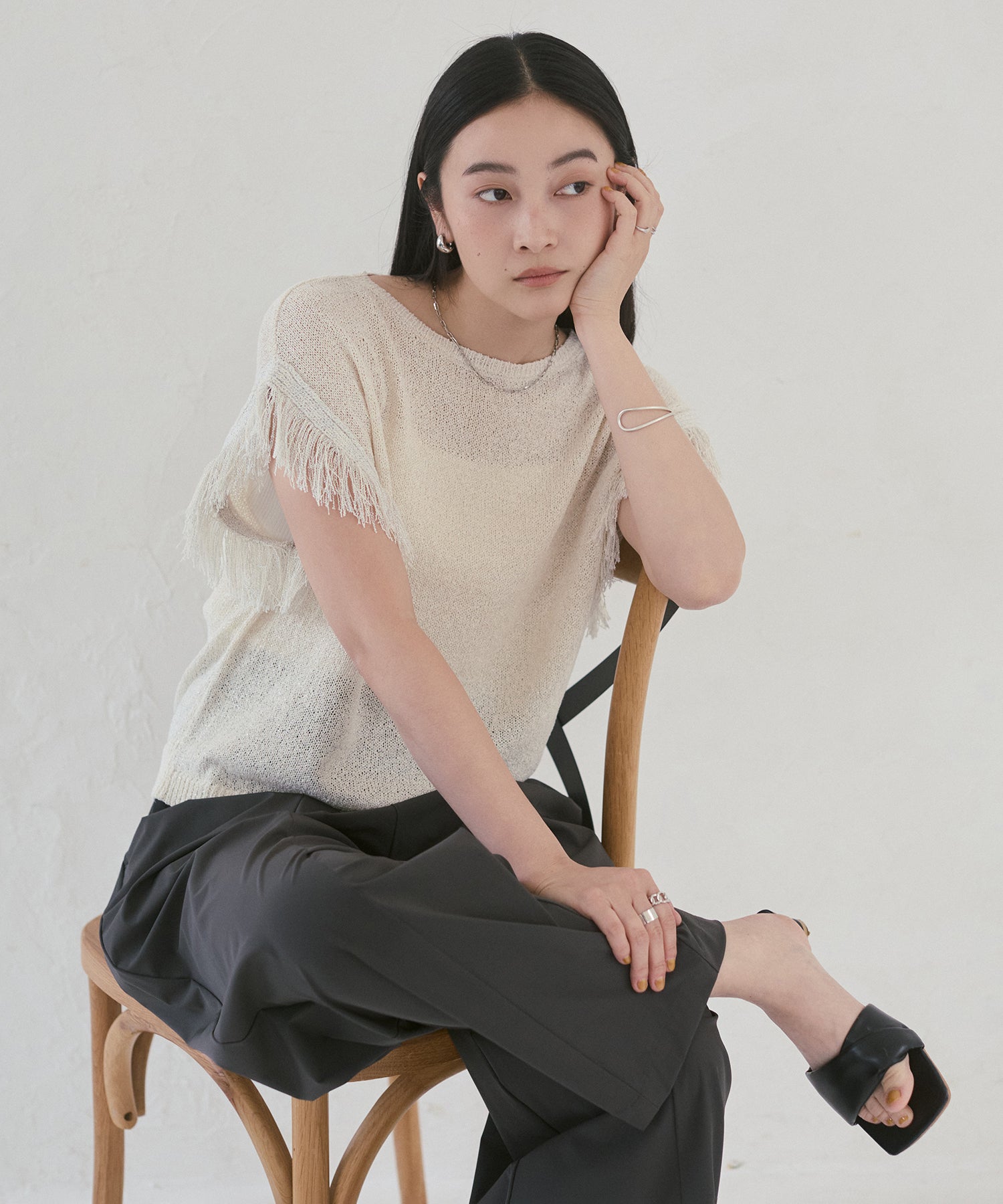 SEQUINED FRINGE-SLEEVE KNIT