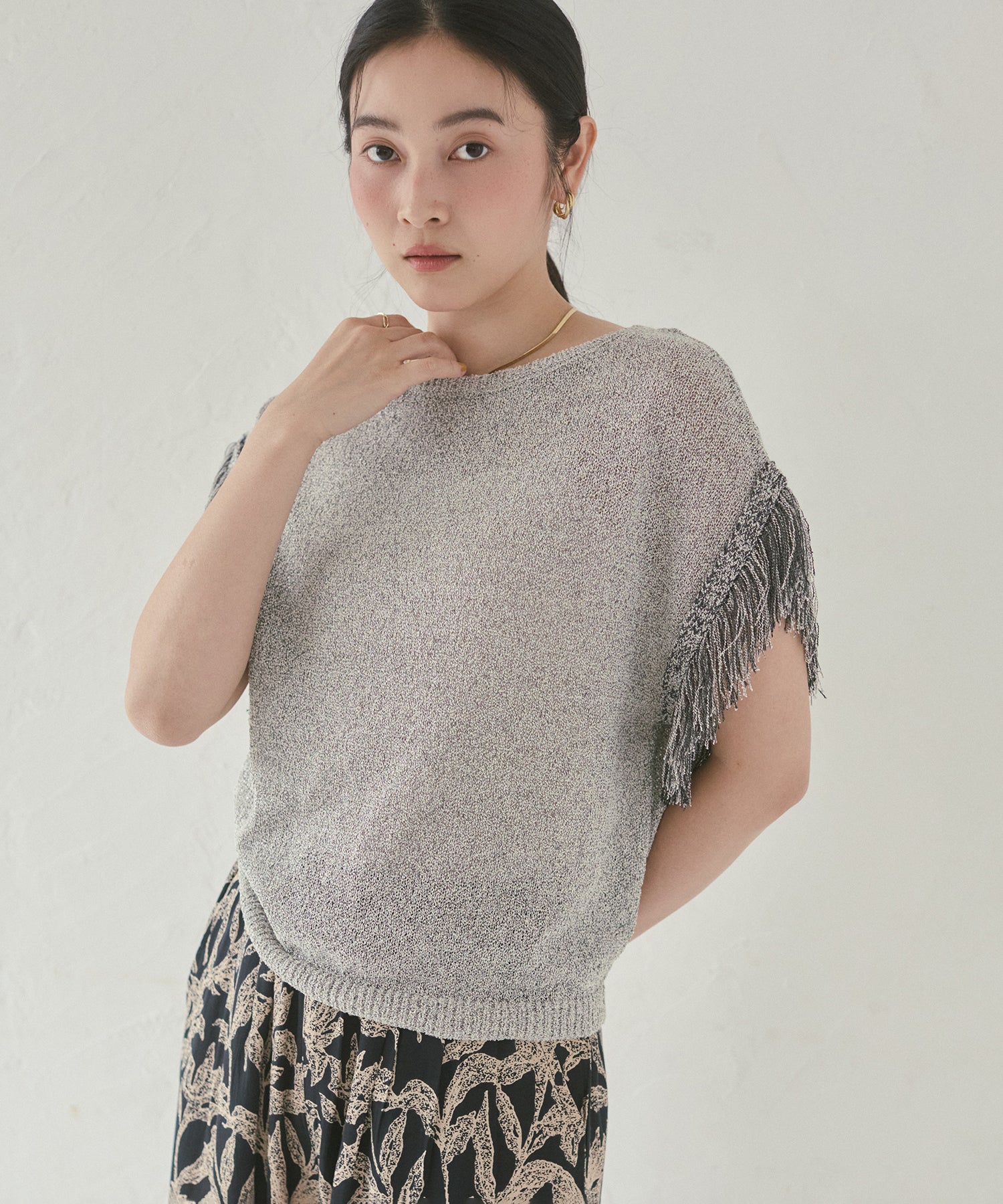 SEQUINED FRINGE-SLEEVE KNIT