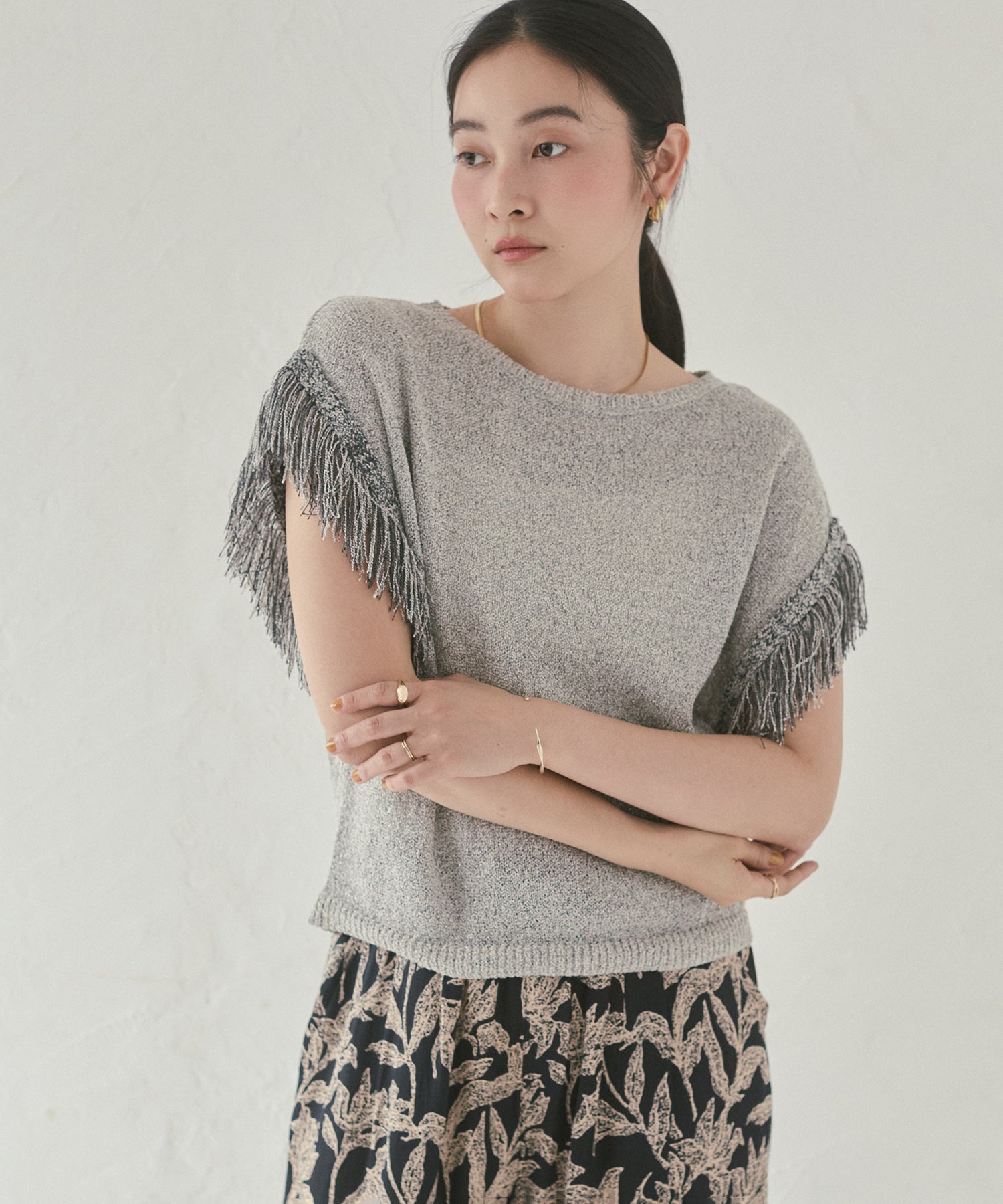 SEQUINED FRINGE-SLEEVE KNIT