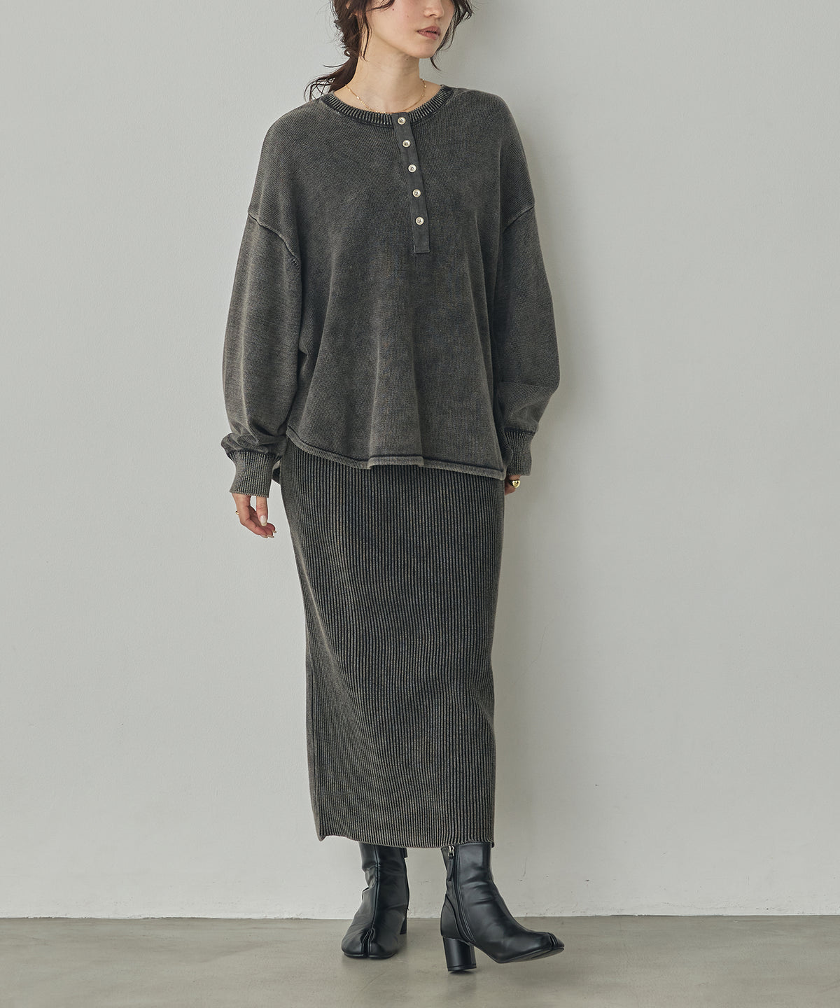 VINTAGE-STYLE HENLEY-NECK TOPS