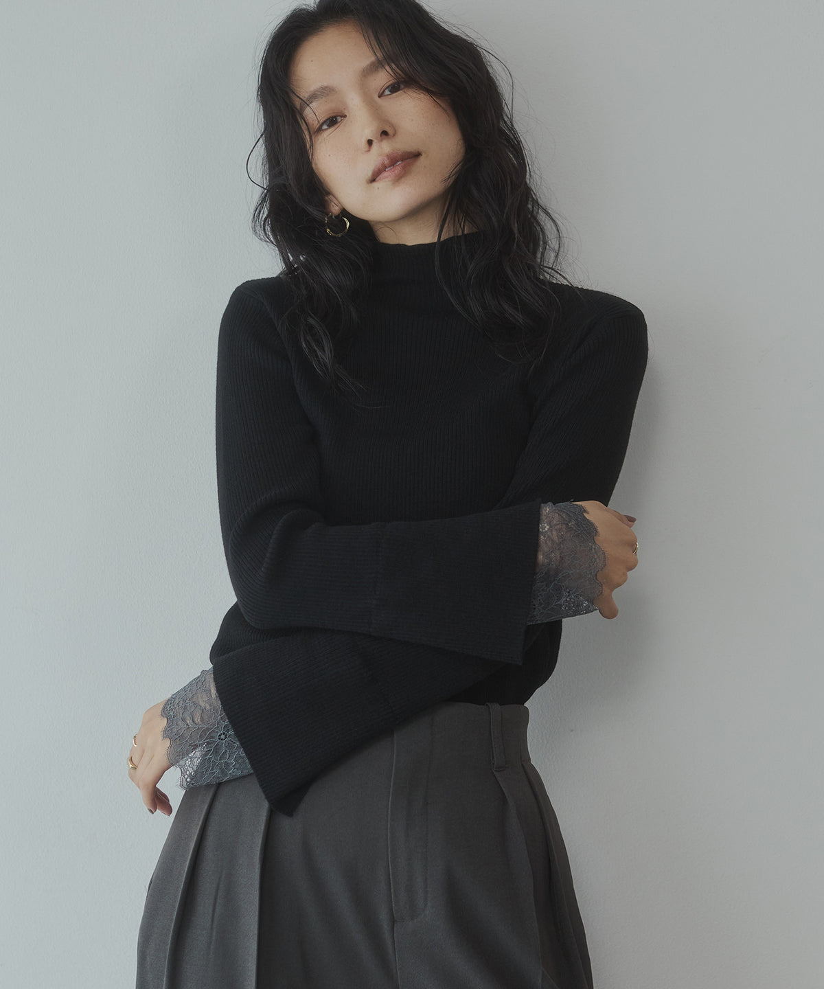 LACE-TRIMMED DOCKING KNIT
