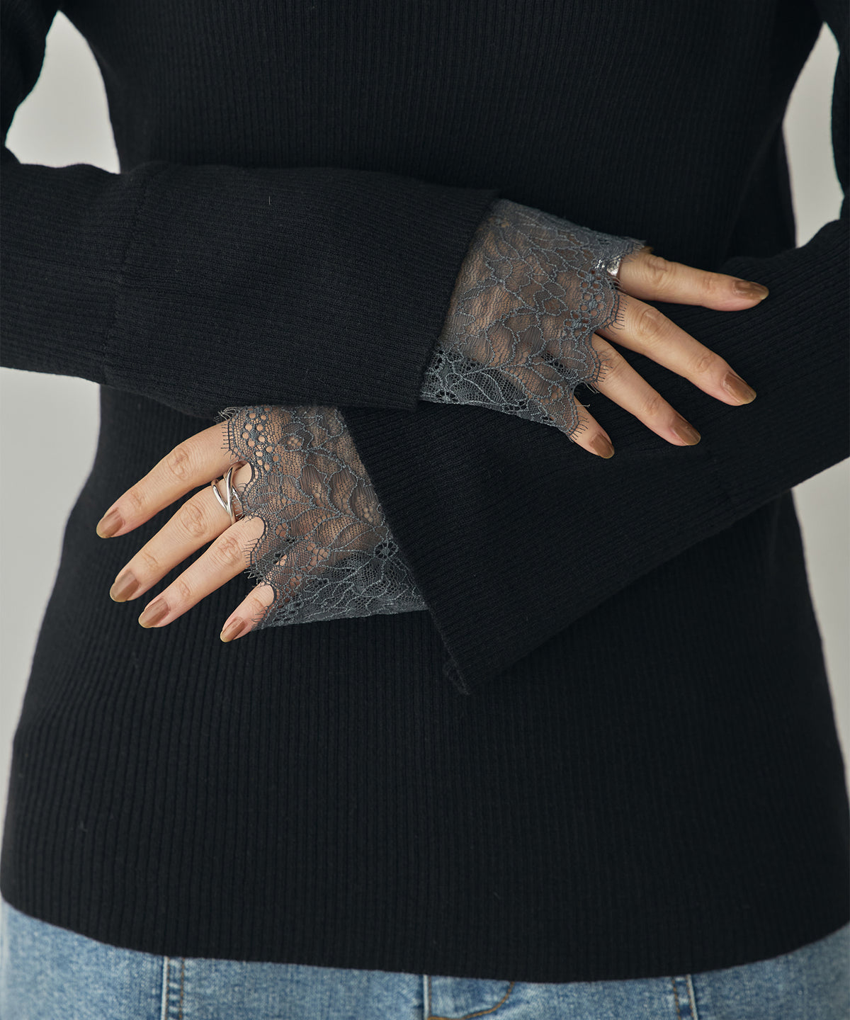 LACE-TRIMMED DOCKING KNIT