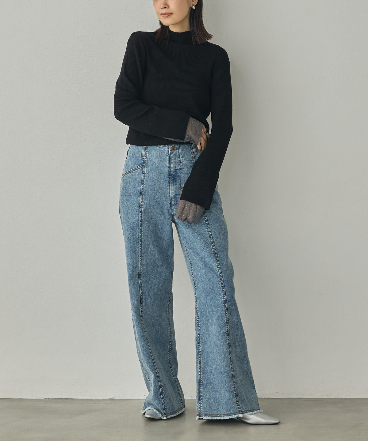 LACE-TRIMMED DOCKING KNIT