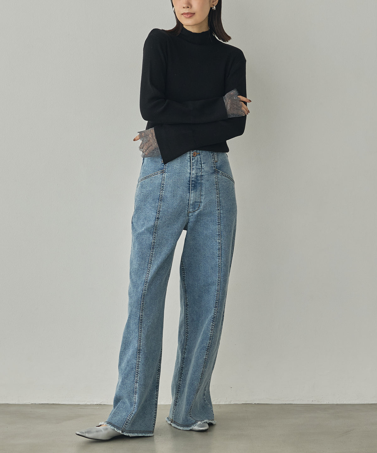 LACE-TRIMMED DOCKING KNIT