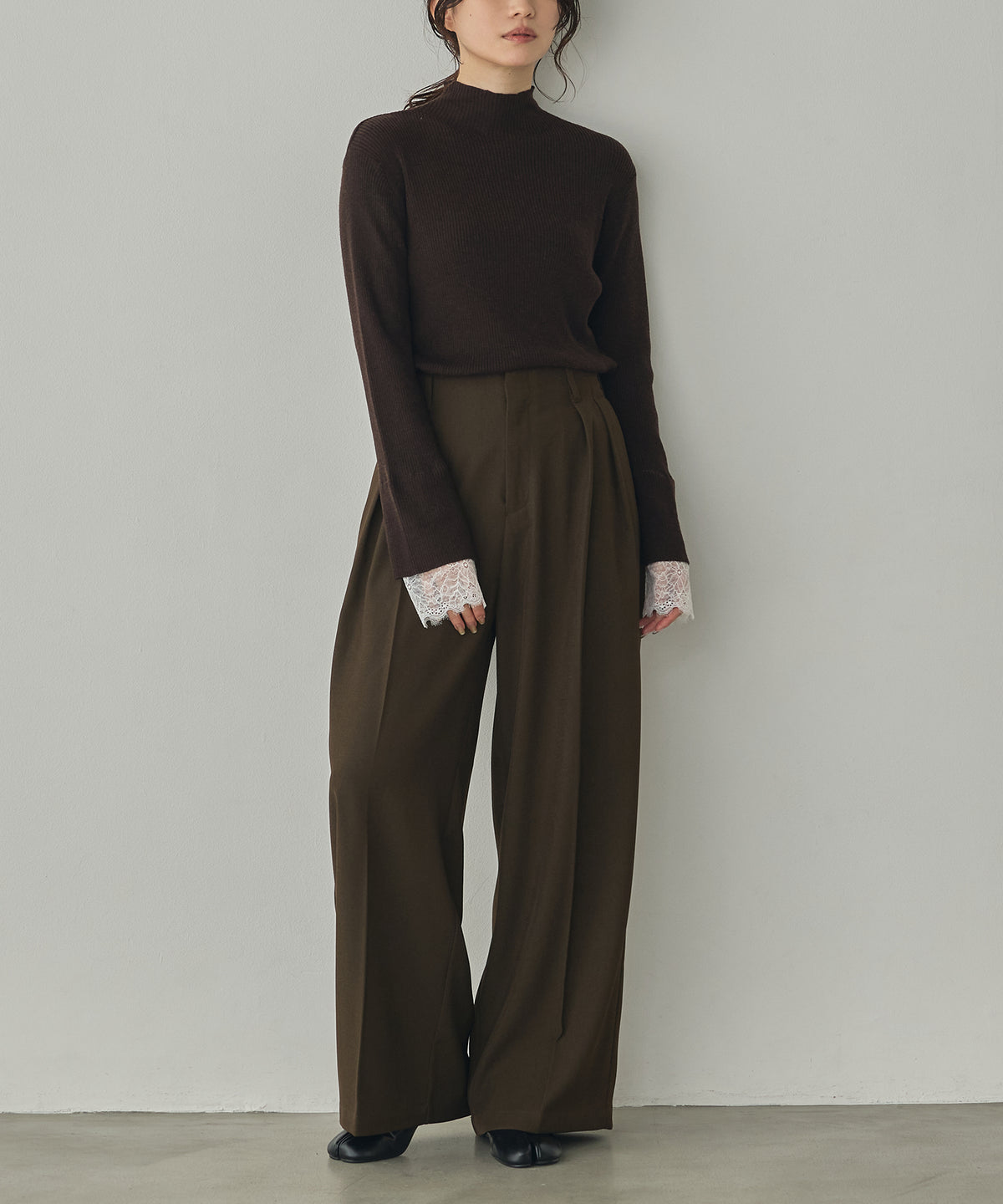 LACE-TRIMMED DOCKING KNIT