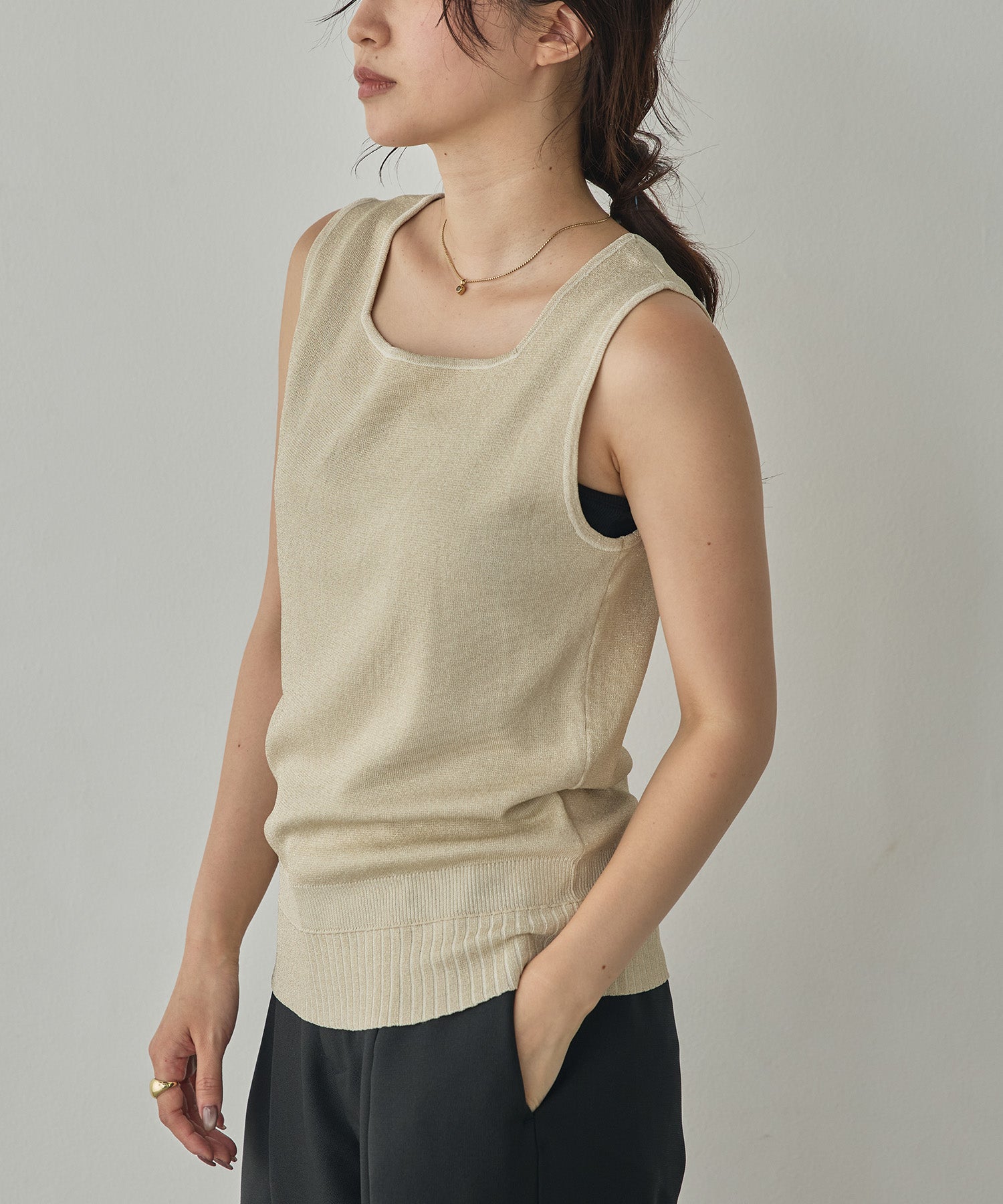 V-NECK SEQUIN-KNIT SQUARE-NECK TANK TOP