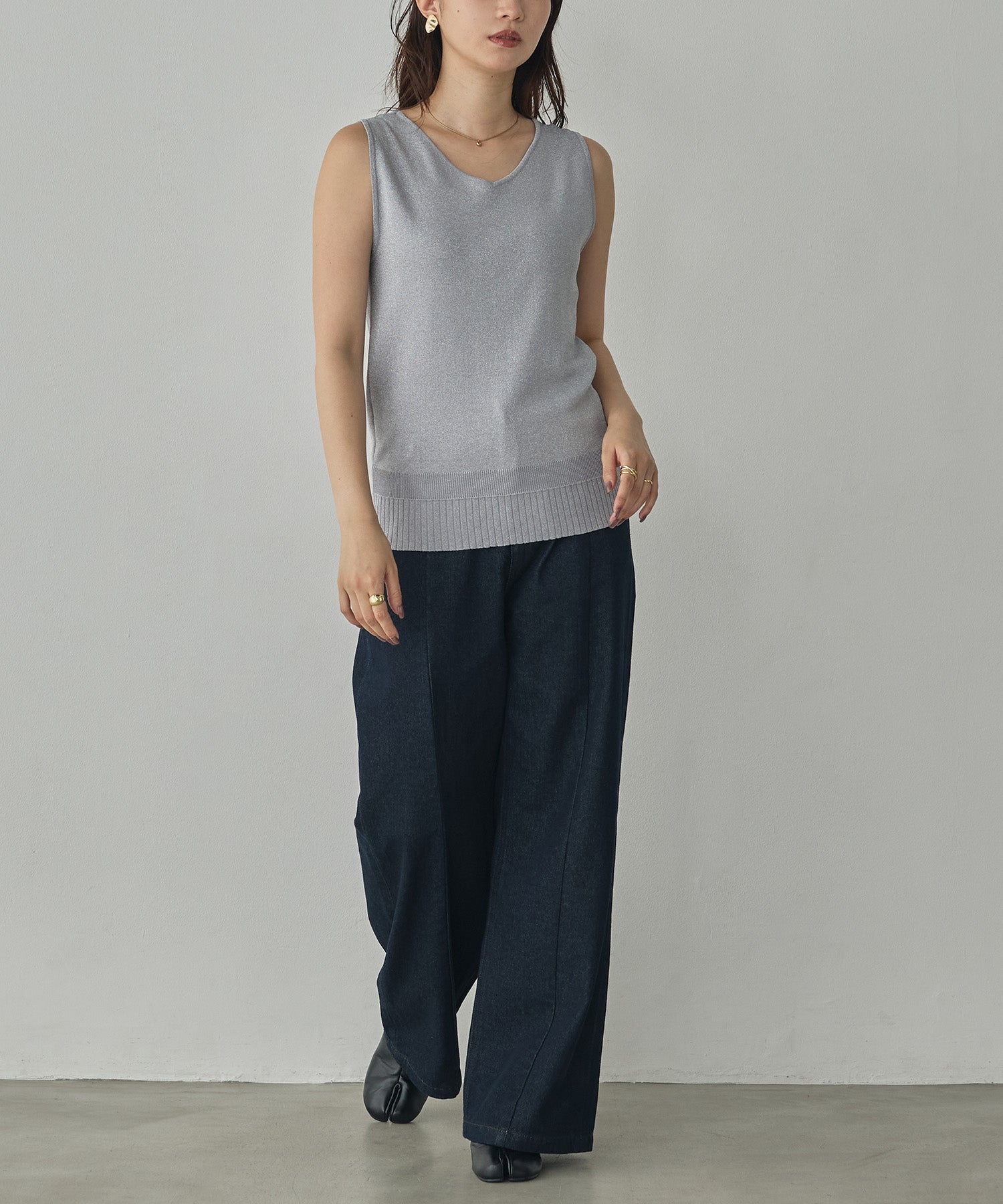 V-NECK SEQUIN-KNIT SQUARE-NECK TANK TOP