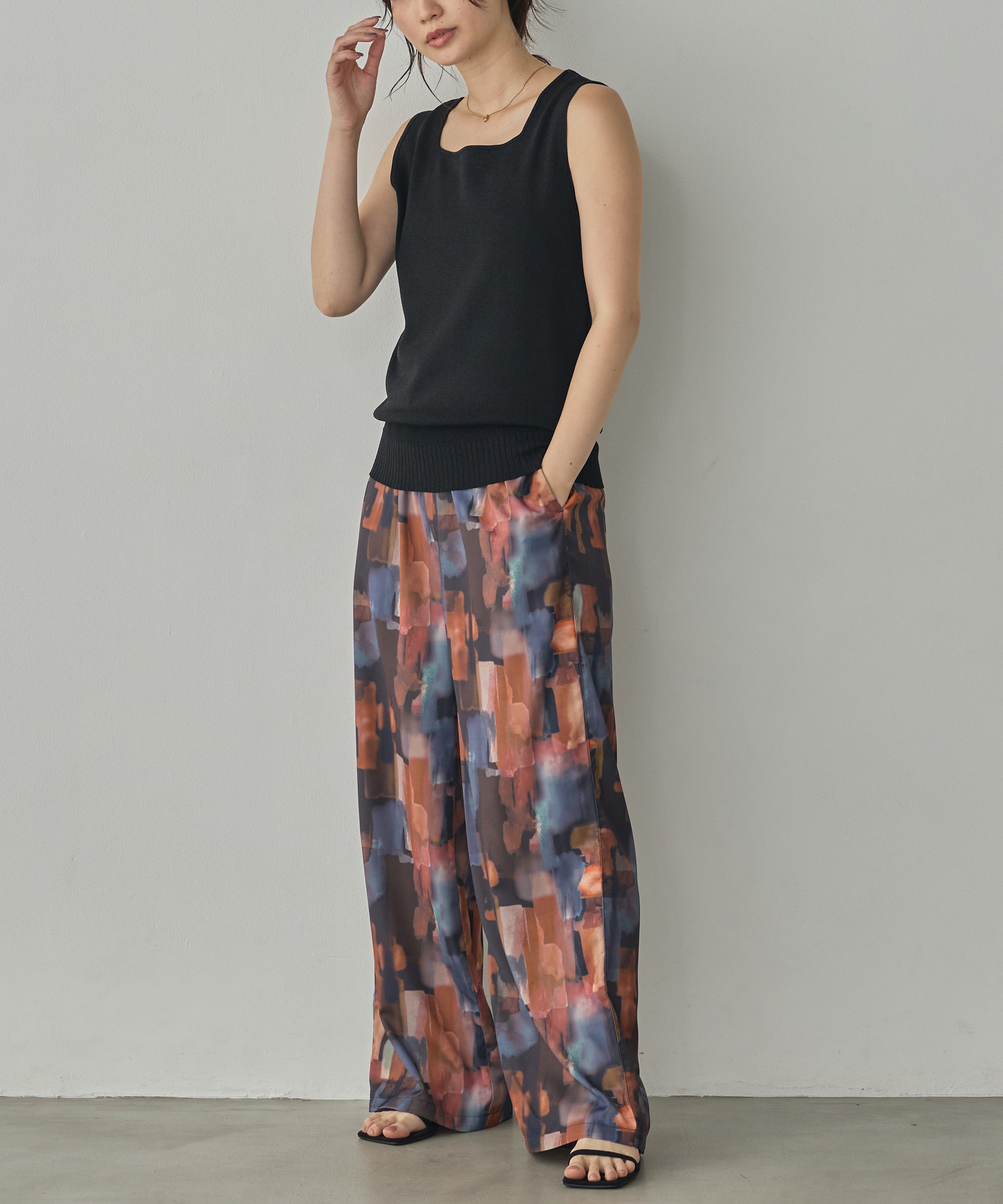 V-NECK SEQUIN-KNIT SQUARE-NECK TANK TOP
