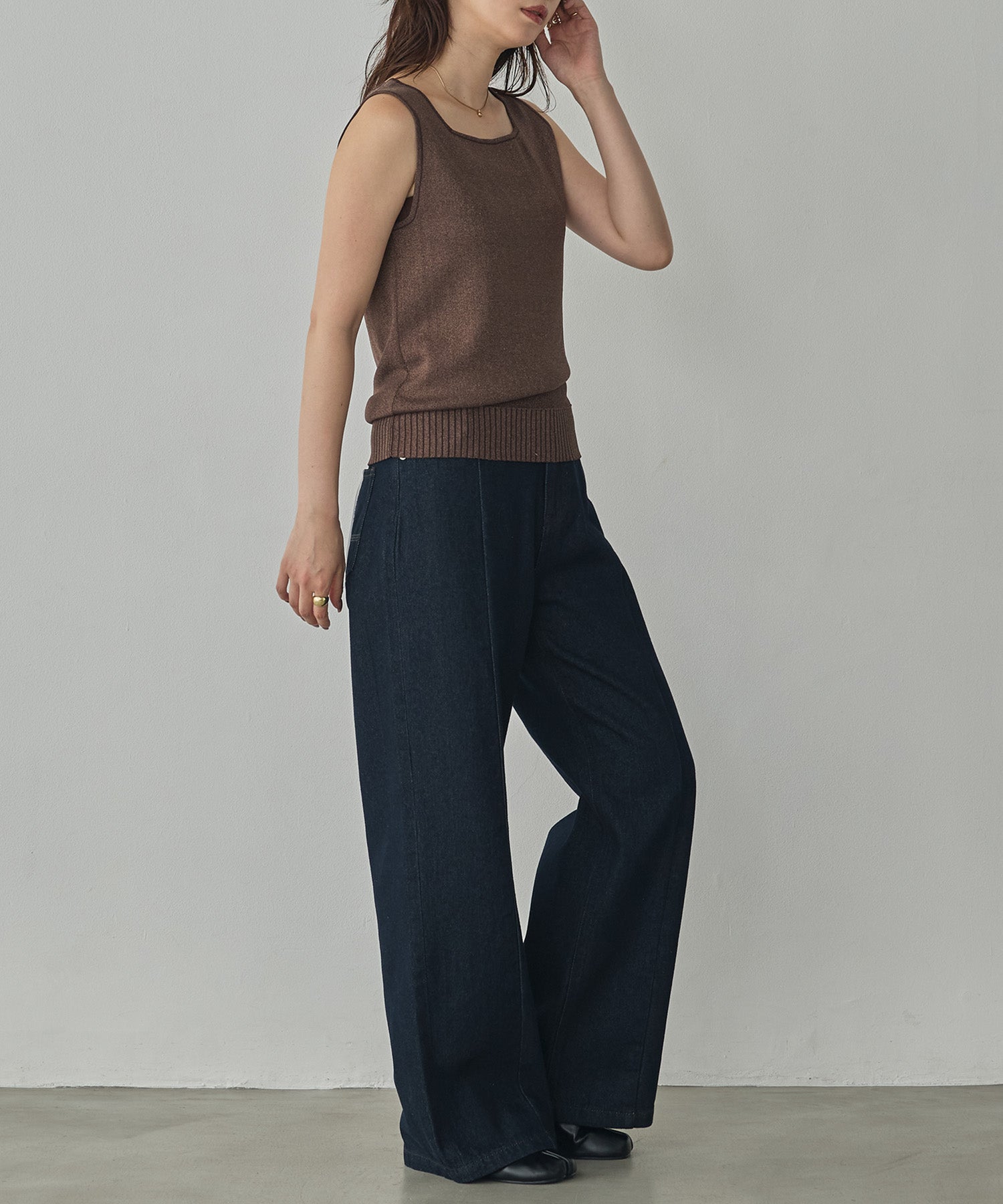 V-NECK SEQUIN-KNIT SQUARE-NECK TANK TOP